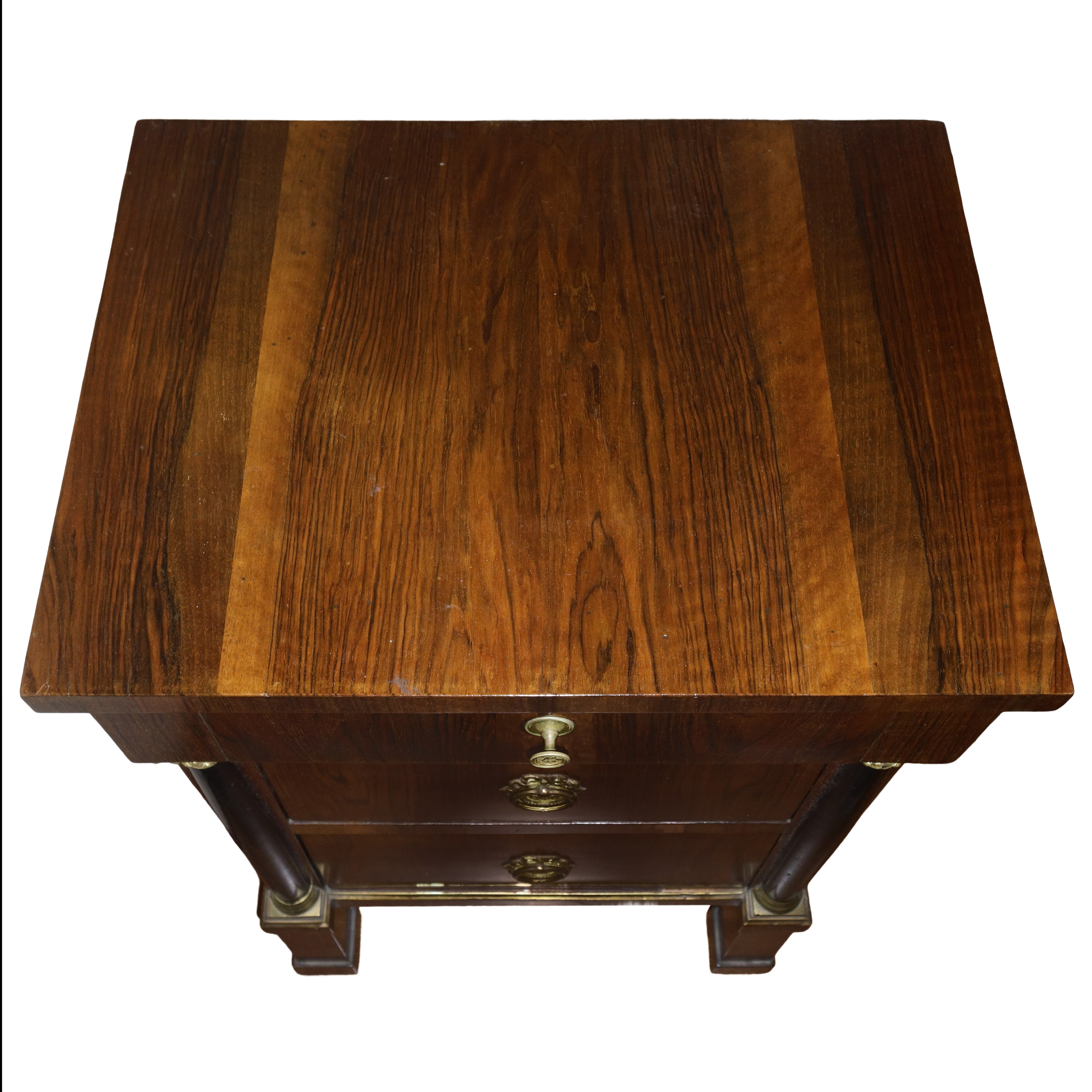 Camera da letto Emiliana con impiallacciatura in noce