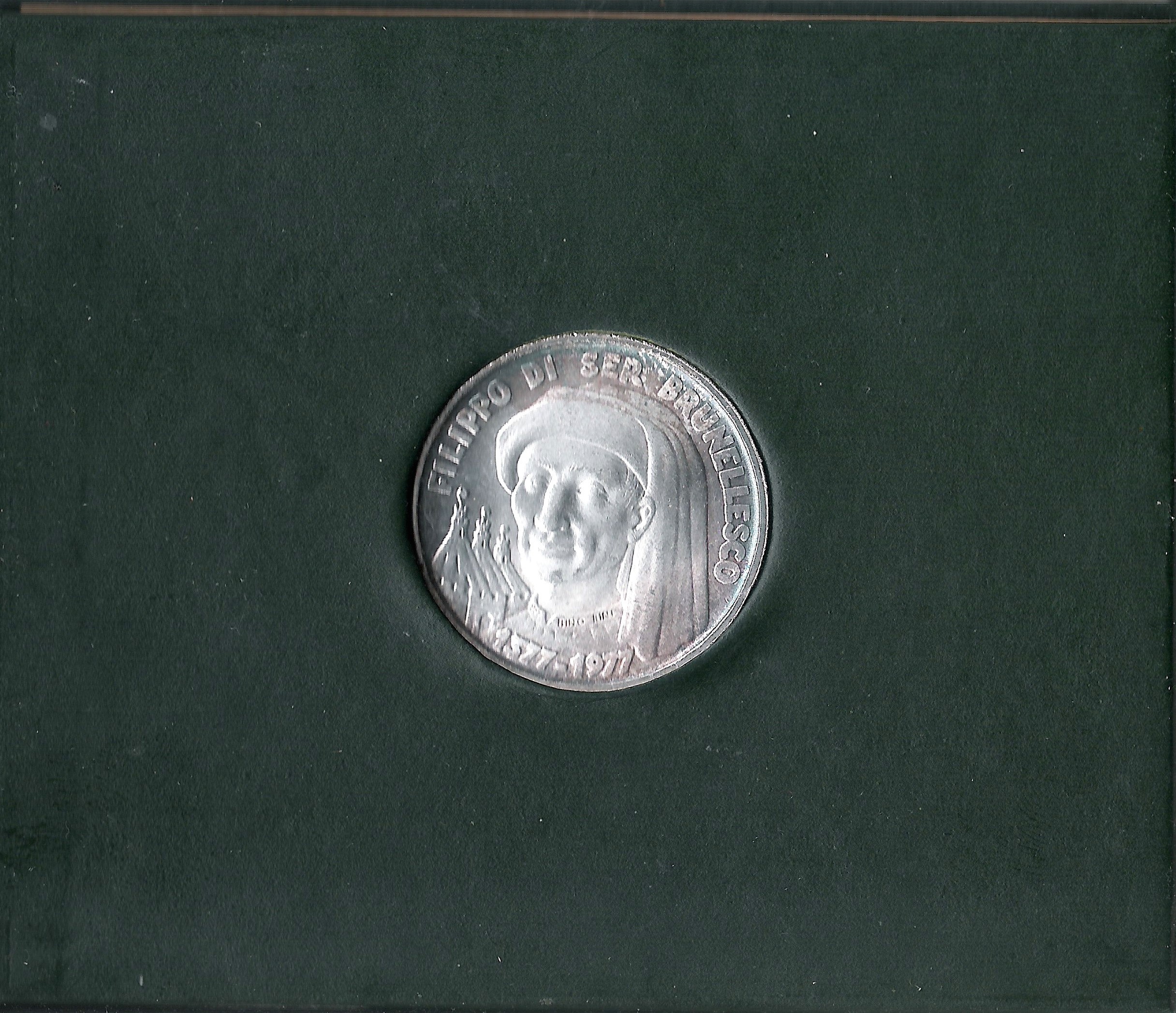 Coniazione Ufficiale di una monete speciale in argento a corso legale da L.1000 Millesimo 1977 co...