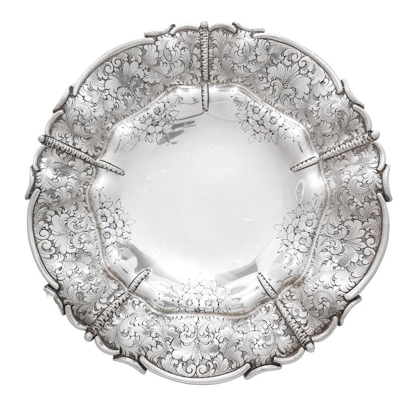 Alzata centrotavola in argento 800 bulinata a foglie