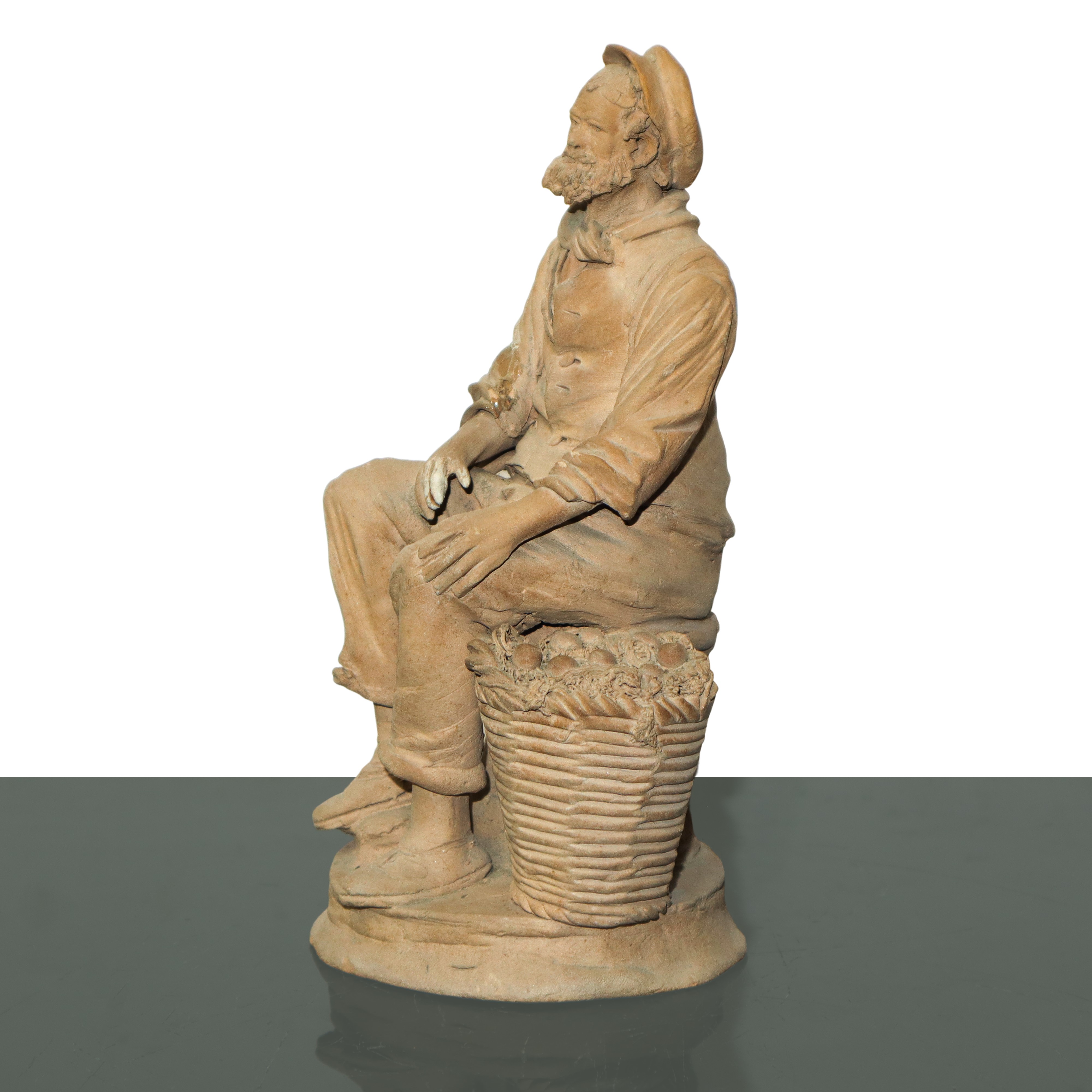 Contadino con cesto di frutta