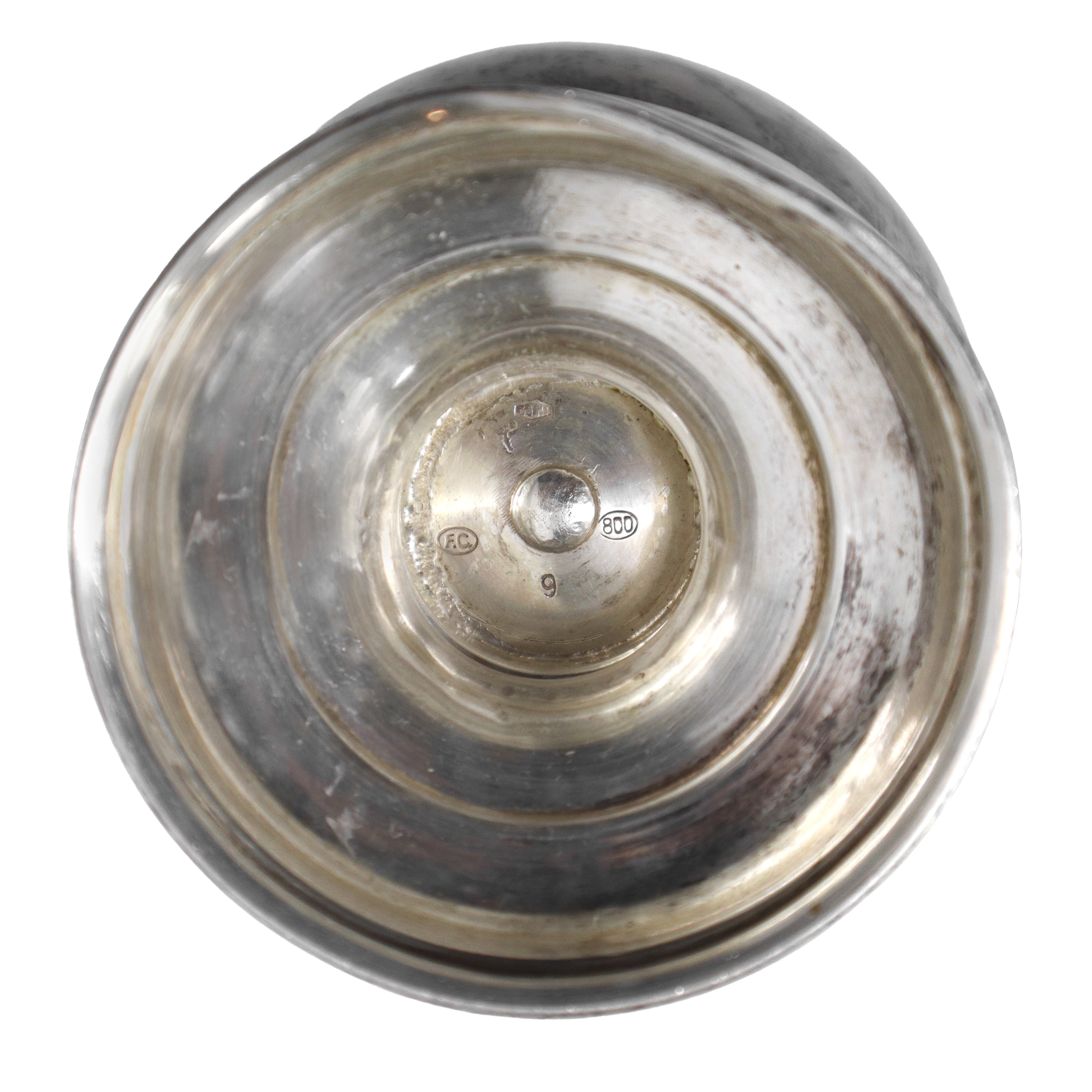 Vaso in argento 800 bulinato