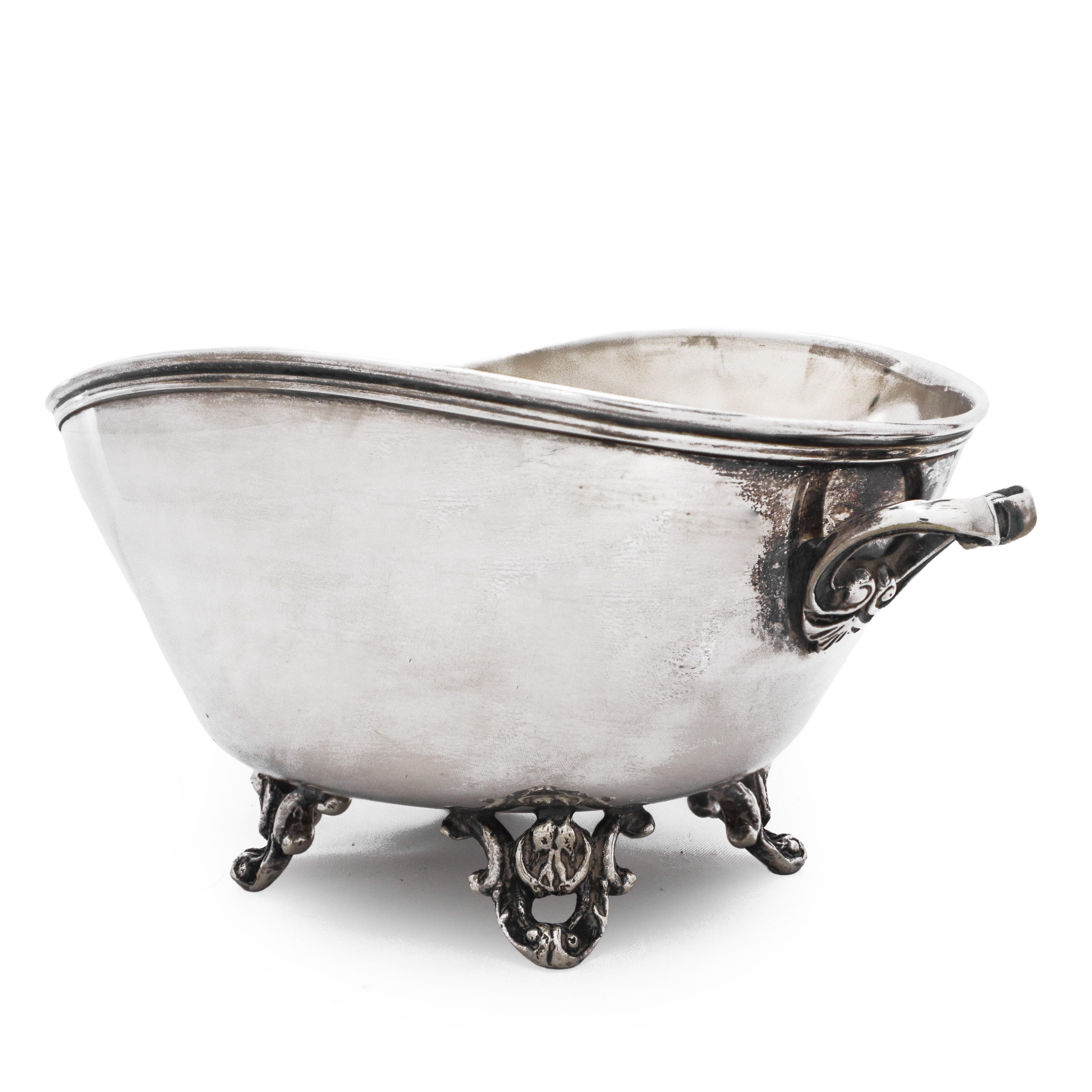 Piccola alzata ovale in argento 800 con piedini