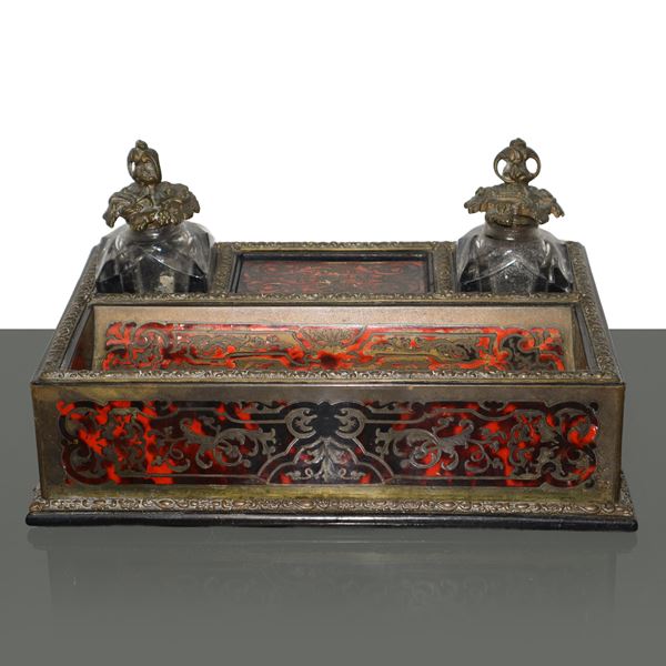 Napoleon III inkwell veneered in brass, frames and caps in gilded bronze
