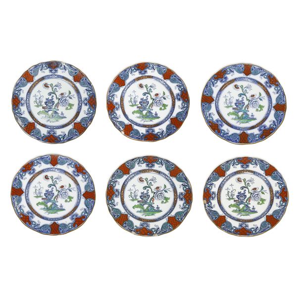 N°6 Piatti cinesi in porcellana dipinta policroma