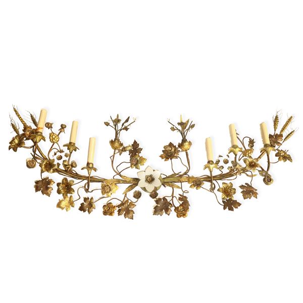 6-light metal wall lamp with flowers