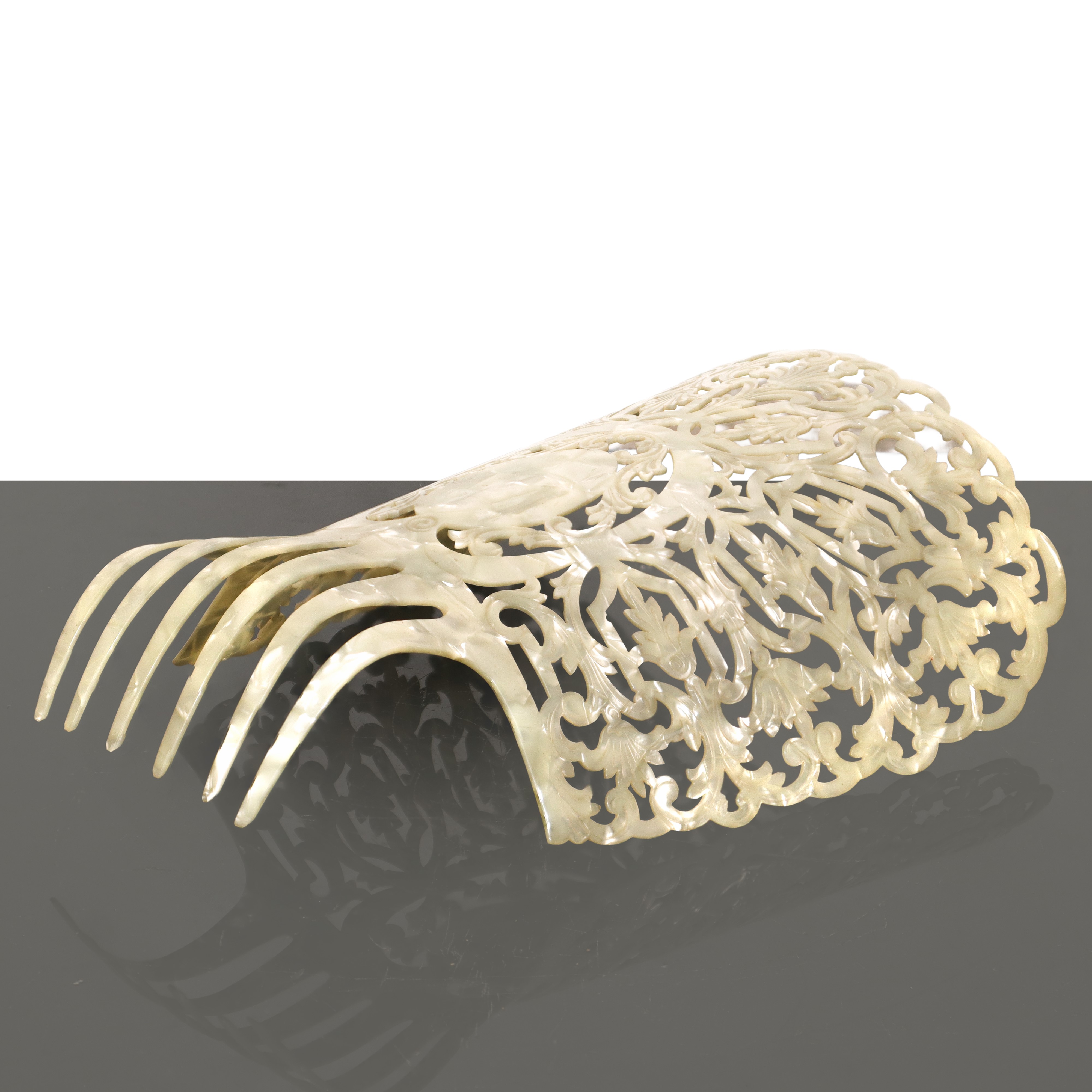 Peinetas para mantilla, Pettine ornamentale spagnolo