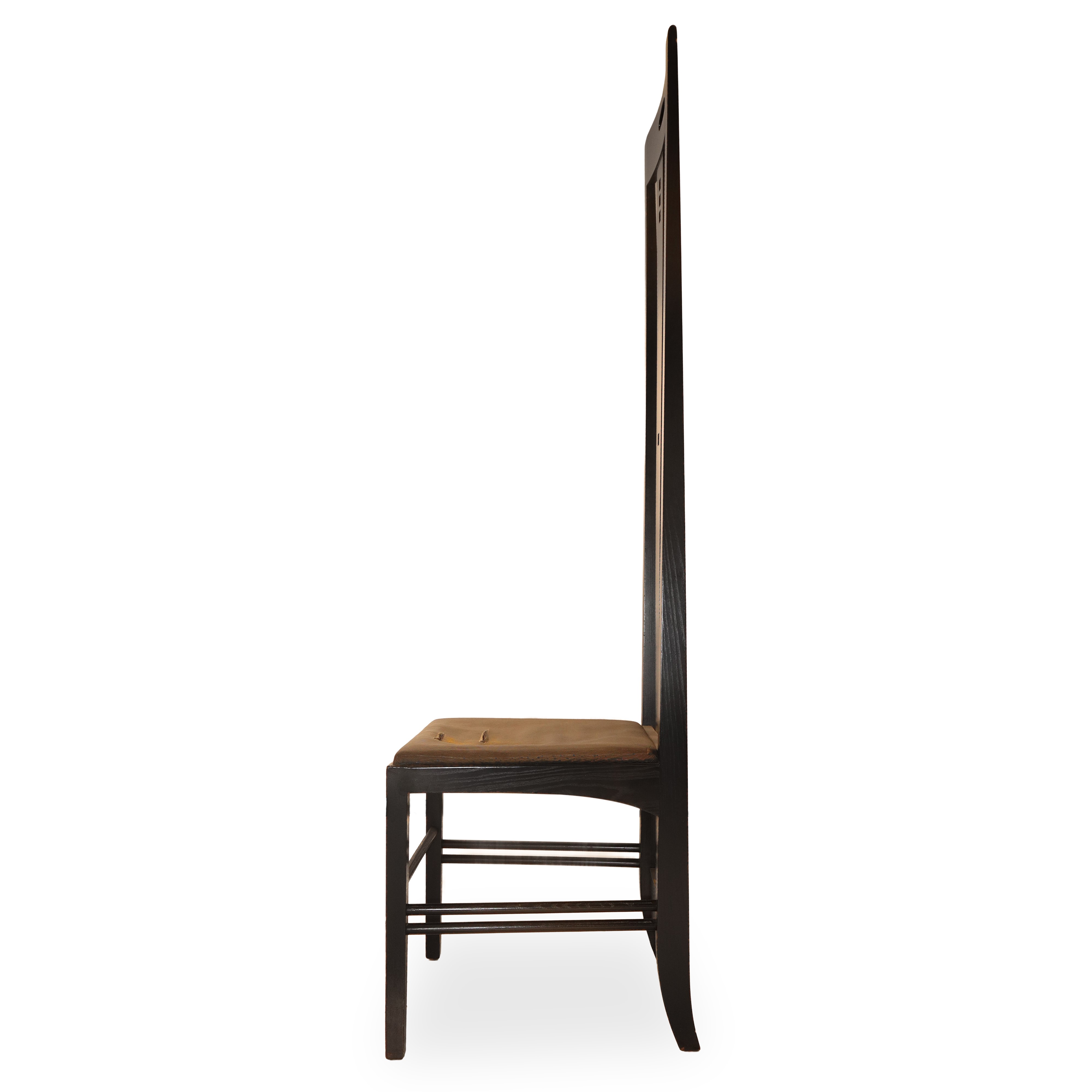 Sedia Mackintosh in legno nero ebanizzato con spalliera alta