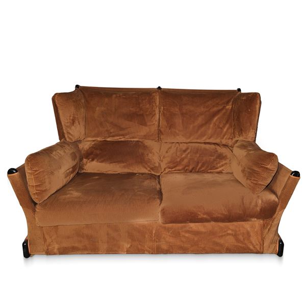 Piero Martini Per Cassina - Sofa model Viola d'amore brown