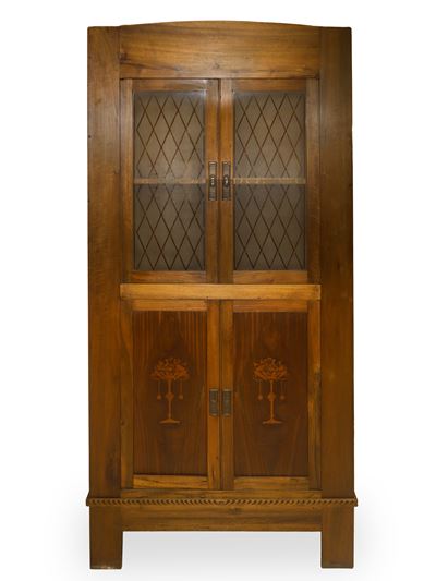 Grande Angoliera in Legno con Sportelli a Vetri Superiori e Sportelli Inferiori Decorati