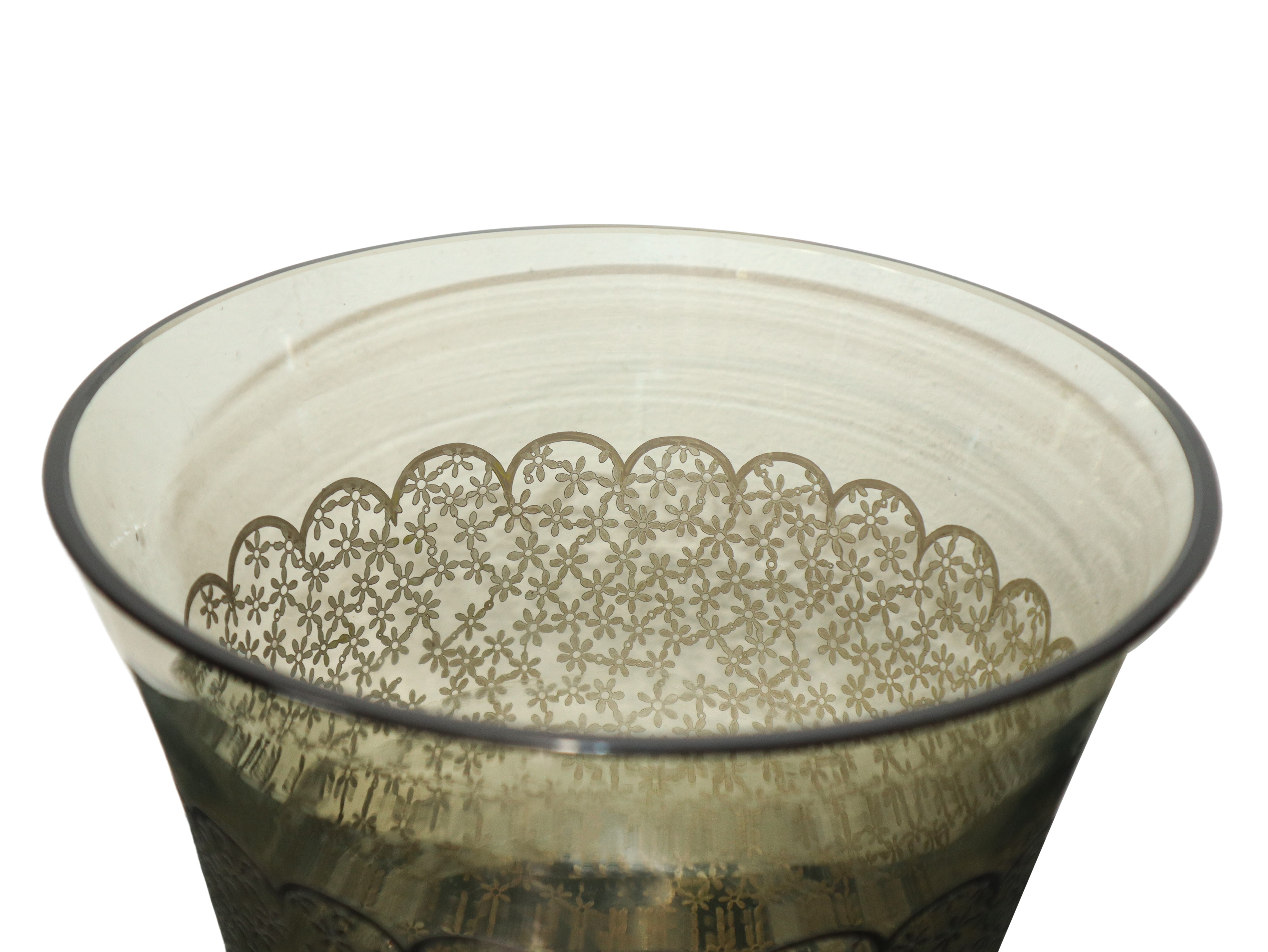 Vaso a coppa in vetro con decori