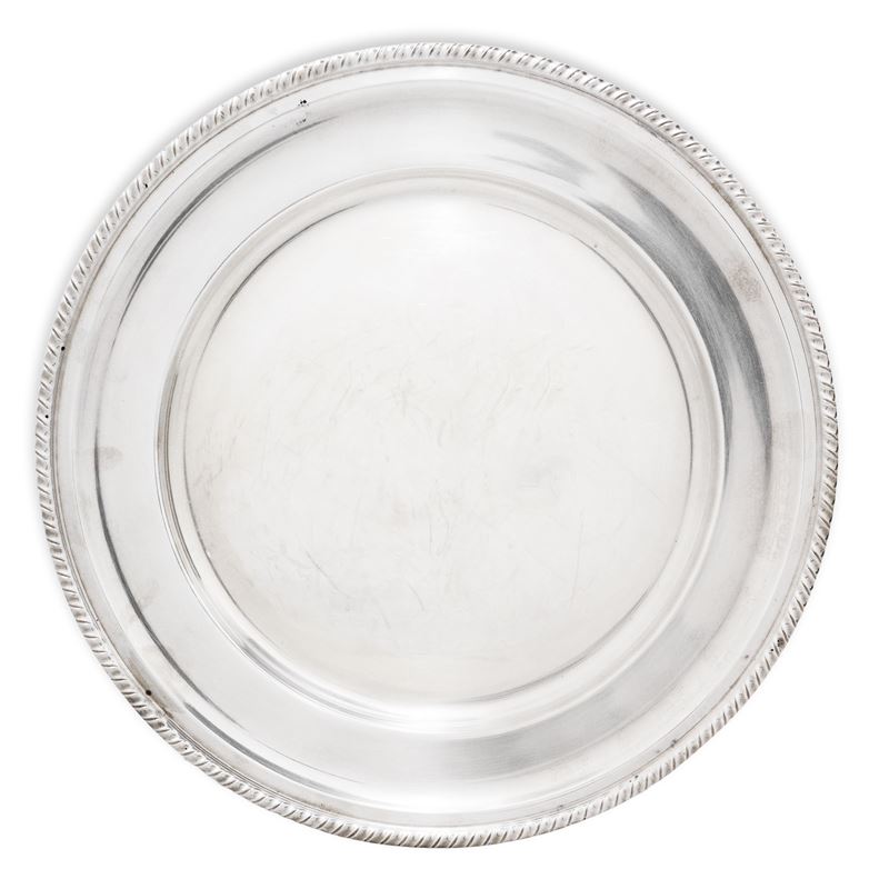 Piatto rotondo in argento 800