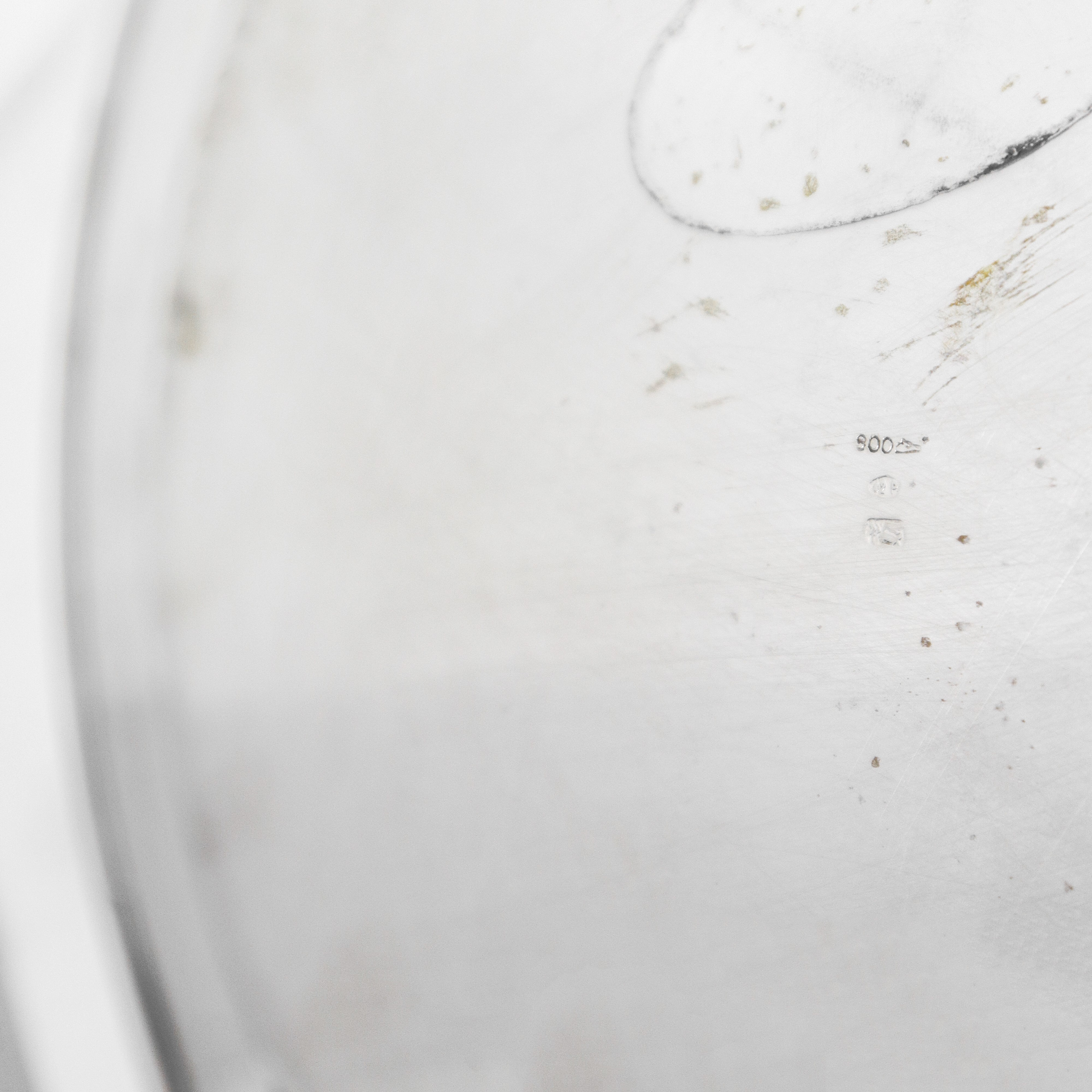 Piatto rotondo in argento 800