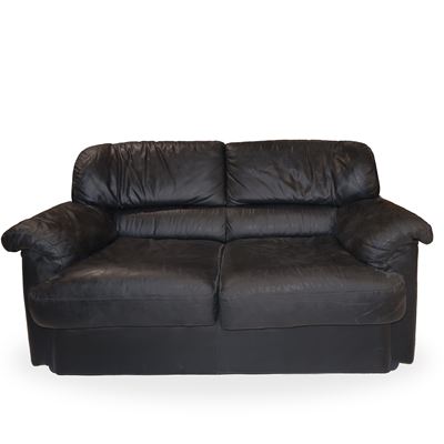 Divano, rivestimento in pelle nera