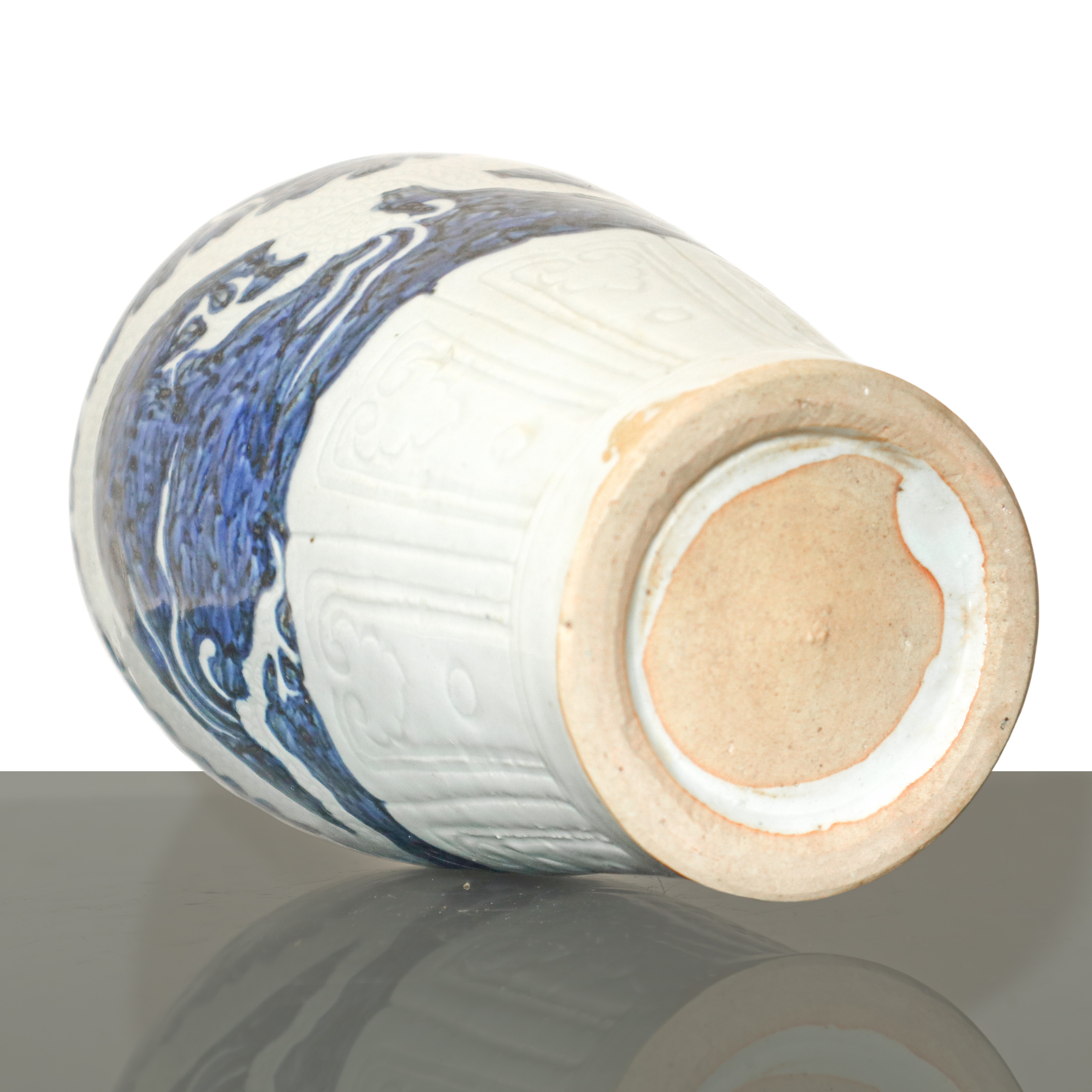 Vaso cinese in porcellana blu e bianca con dragone