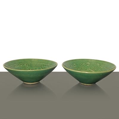 Coppia di Ciotole in Ceramica Celadon Color Verde Giada con Decorazione Floreale