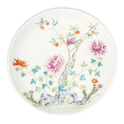 Piatto Cinese in Stile Famiglia Rosa con Decorazioni Floreali e Melograno