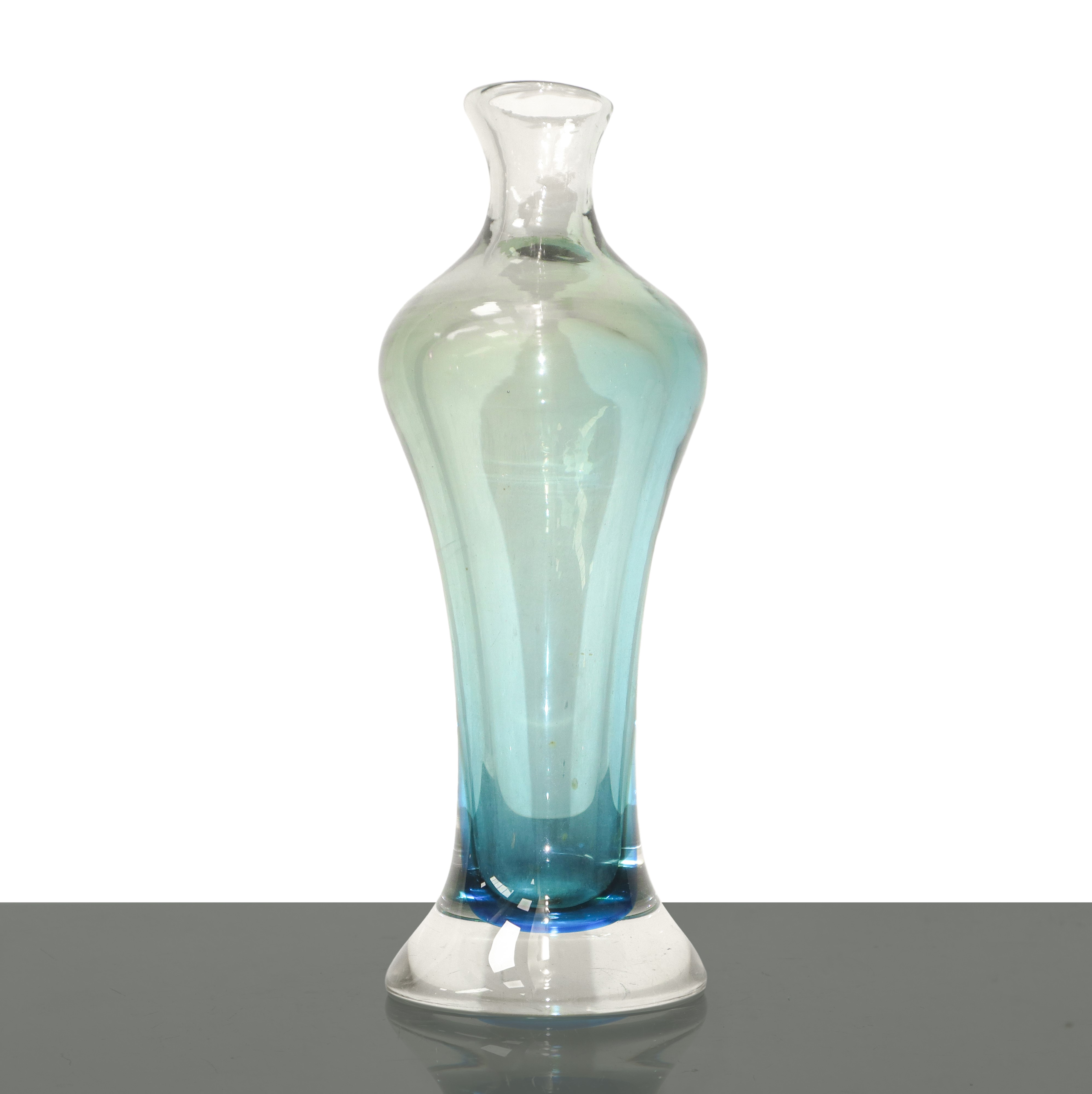 Vaso in vetro di Murano, tecnica a sommerso, altezza 32 cm