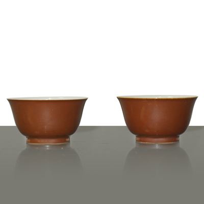Coppia di Tazzine Marroni in Porcellana Cinese