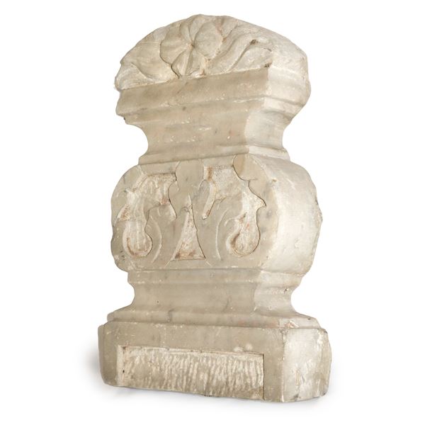 Decorative fragment in white marble