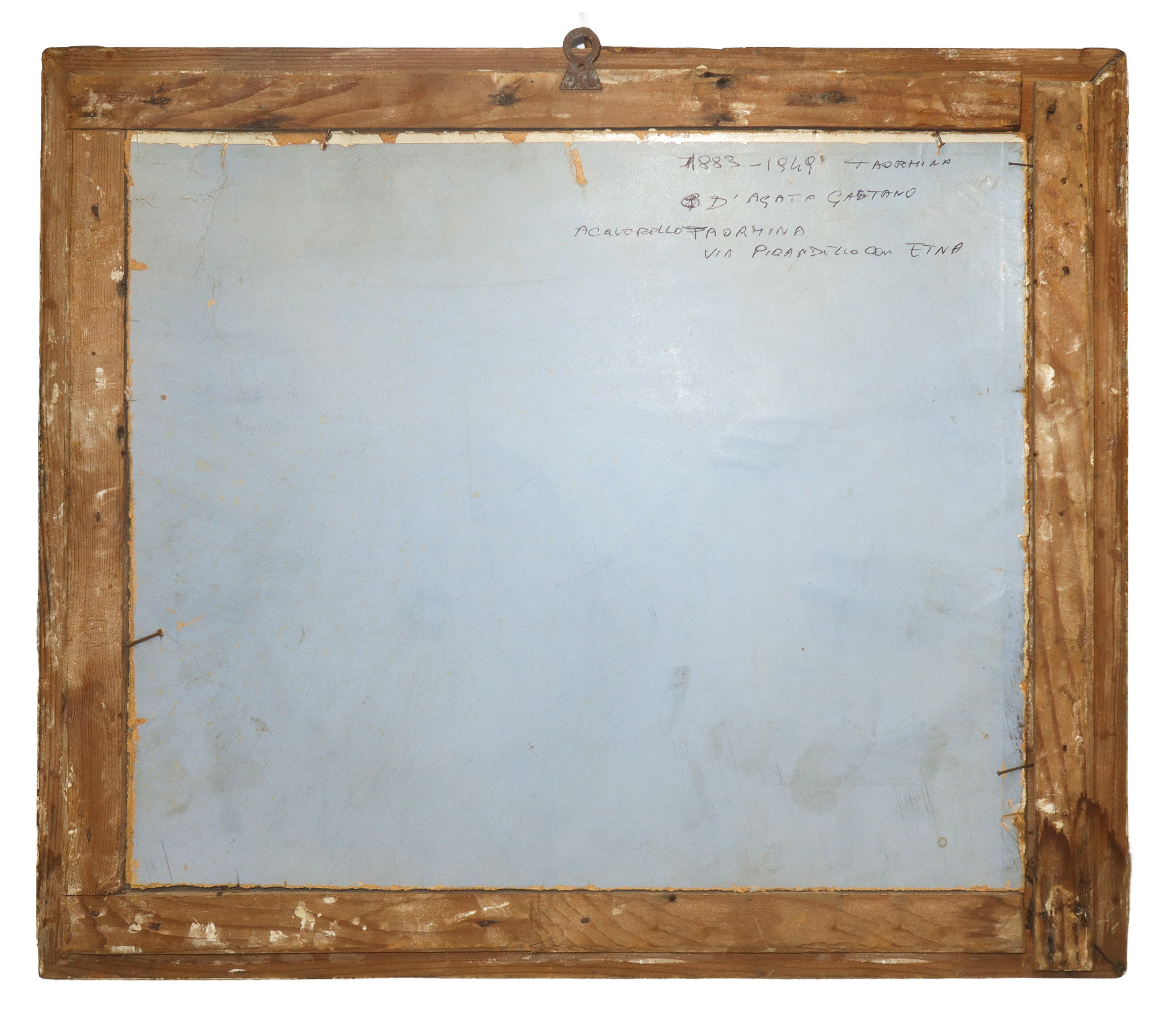 Scorcio di via Pirandello a Taormina con l'Etna sullo sfondo