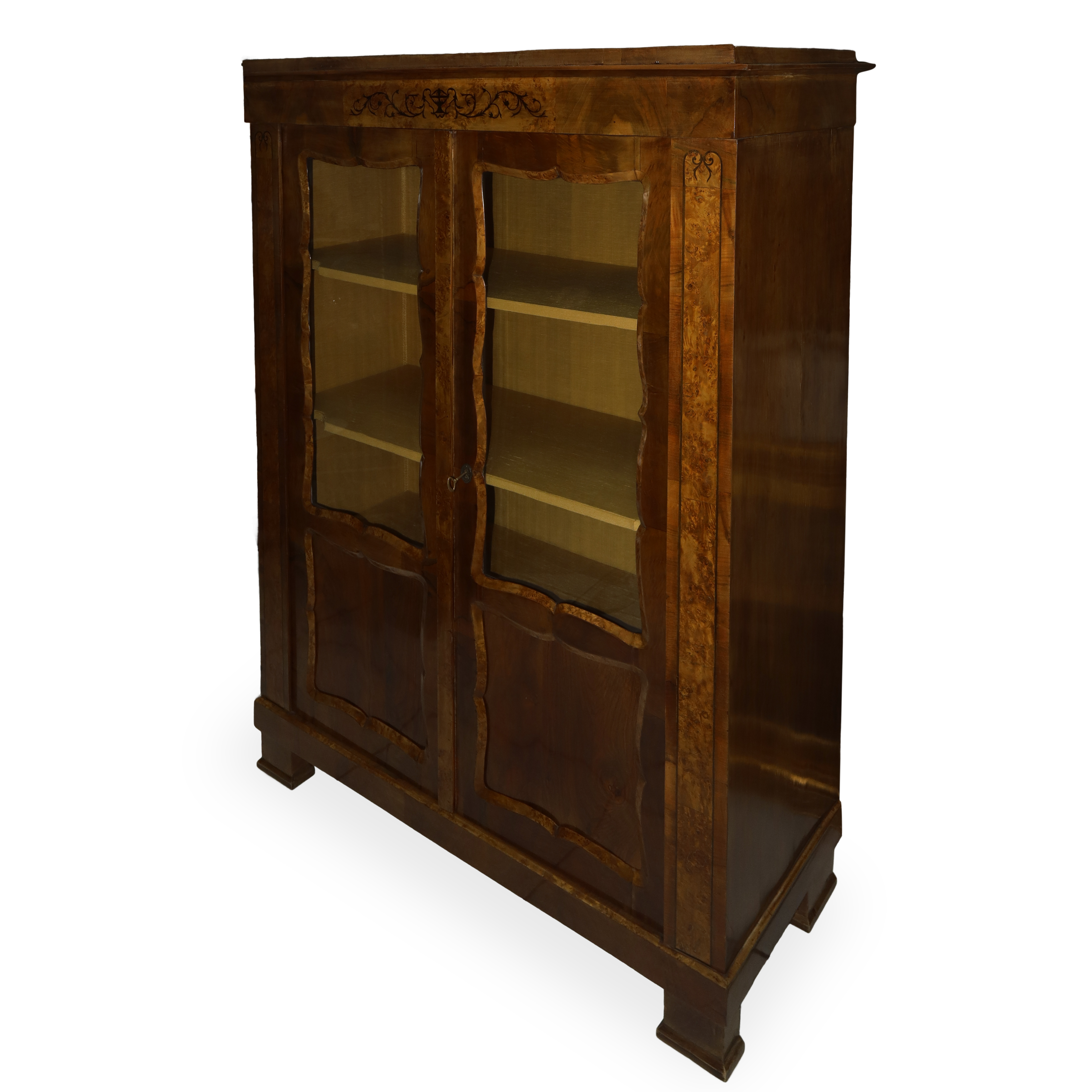 Vetrina Biedermeier a Due Ante in Legno di Noce e Acero e Intarsi in Legno di Palissandro