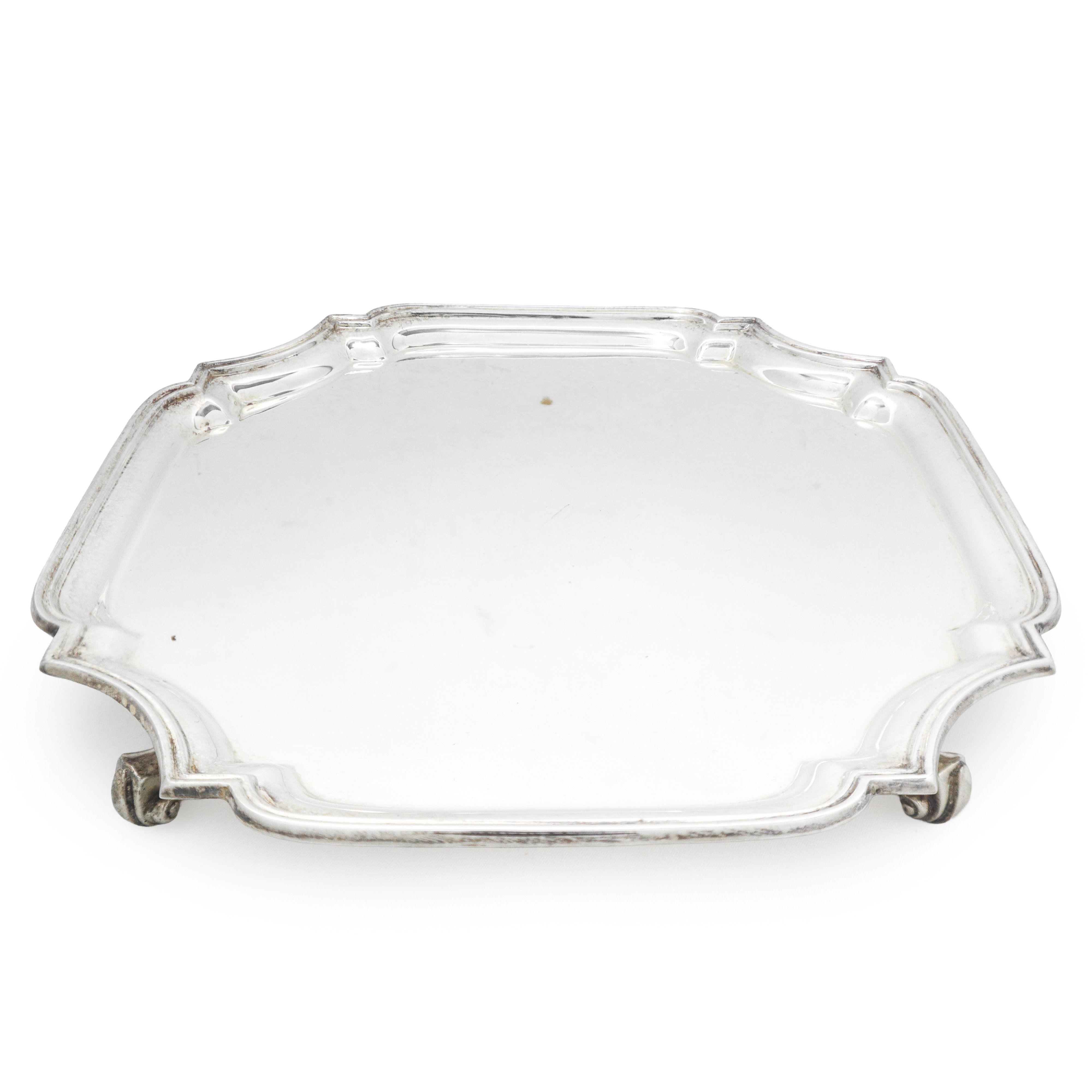 Vassoio con piedi leonini in argento sterling inglese 925