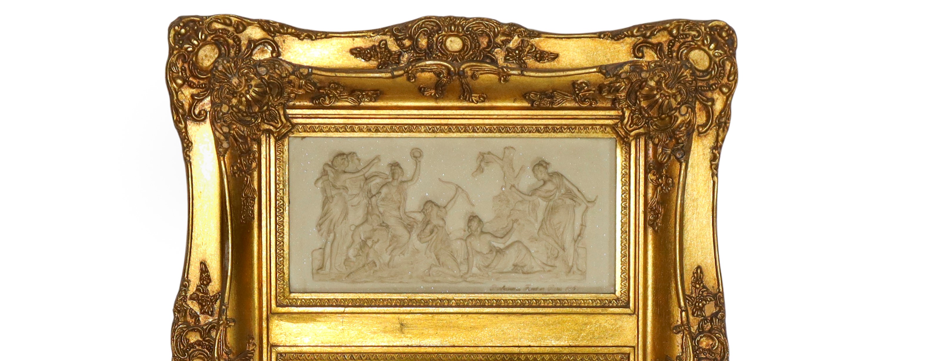 Specchiera entro cornice dorata neoclassica con decori e bassorilievi, XX secolo