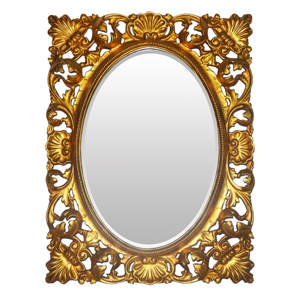 Specchiera ovale entro cornice rettangolare con decori traforati a conchiglia e foglie d'acanto