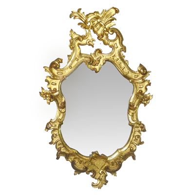 Specchiera sagomata, cornice dorata con decoro traforato alla sommità, XX secolo