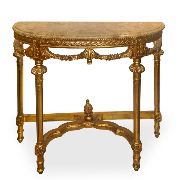 Consolle con piano in marmo e decori dorati