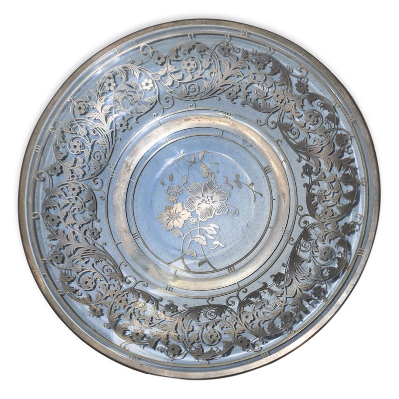 Piatto in vetro con decorazioni in argento