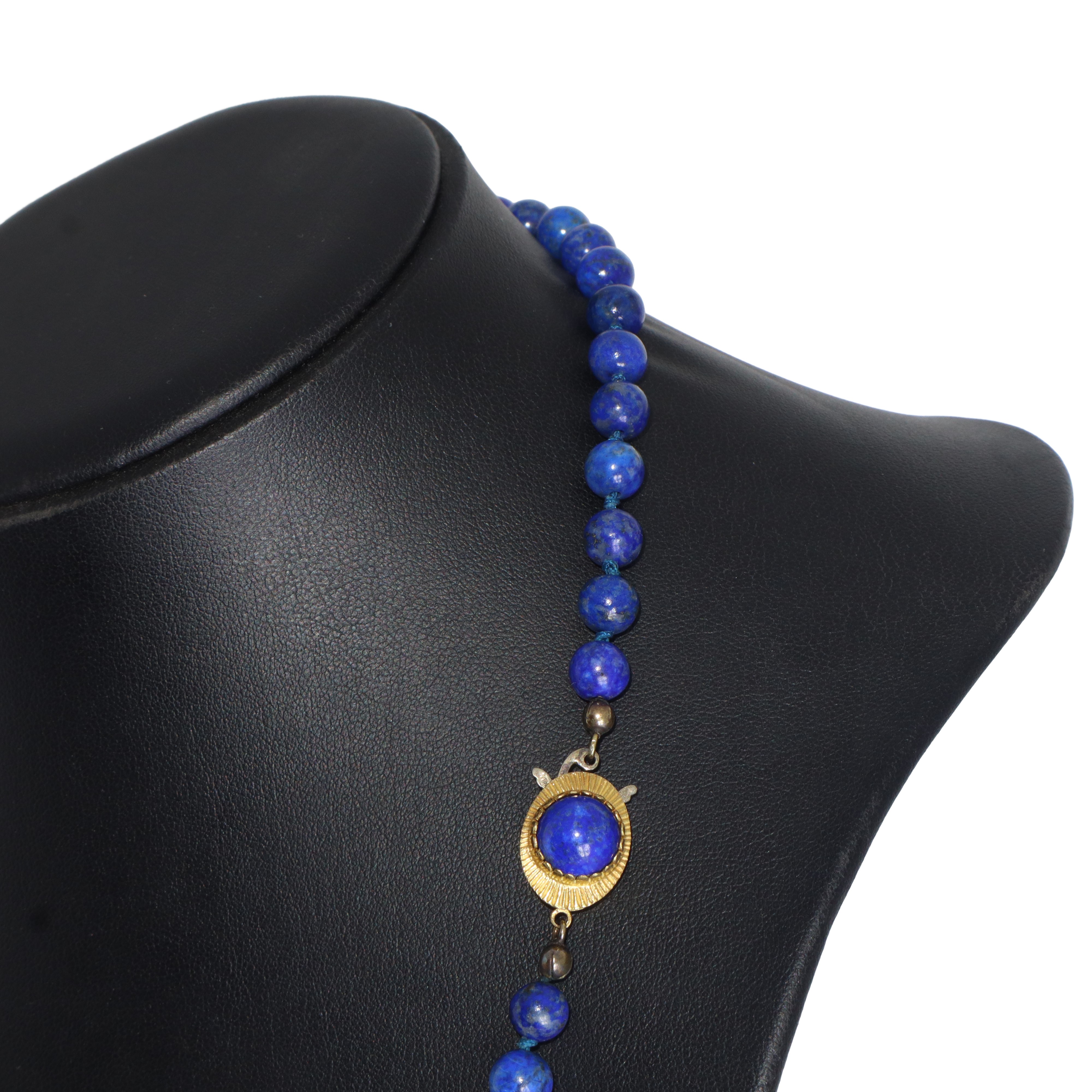 Collana in lapislazzulo con susta in oro giallo 750 e lapislazzulo centrale