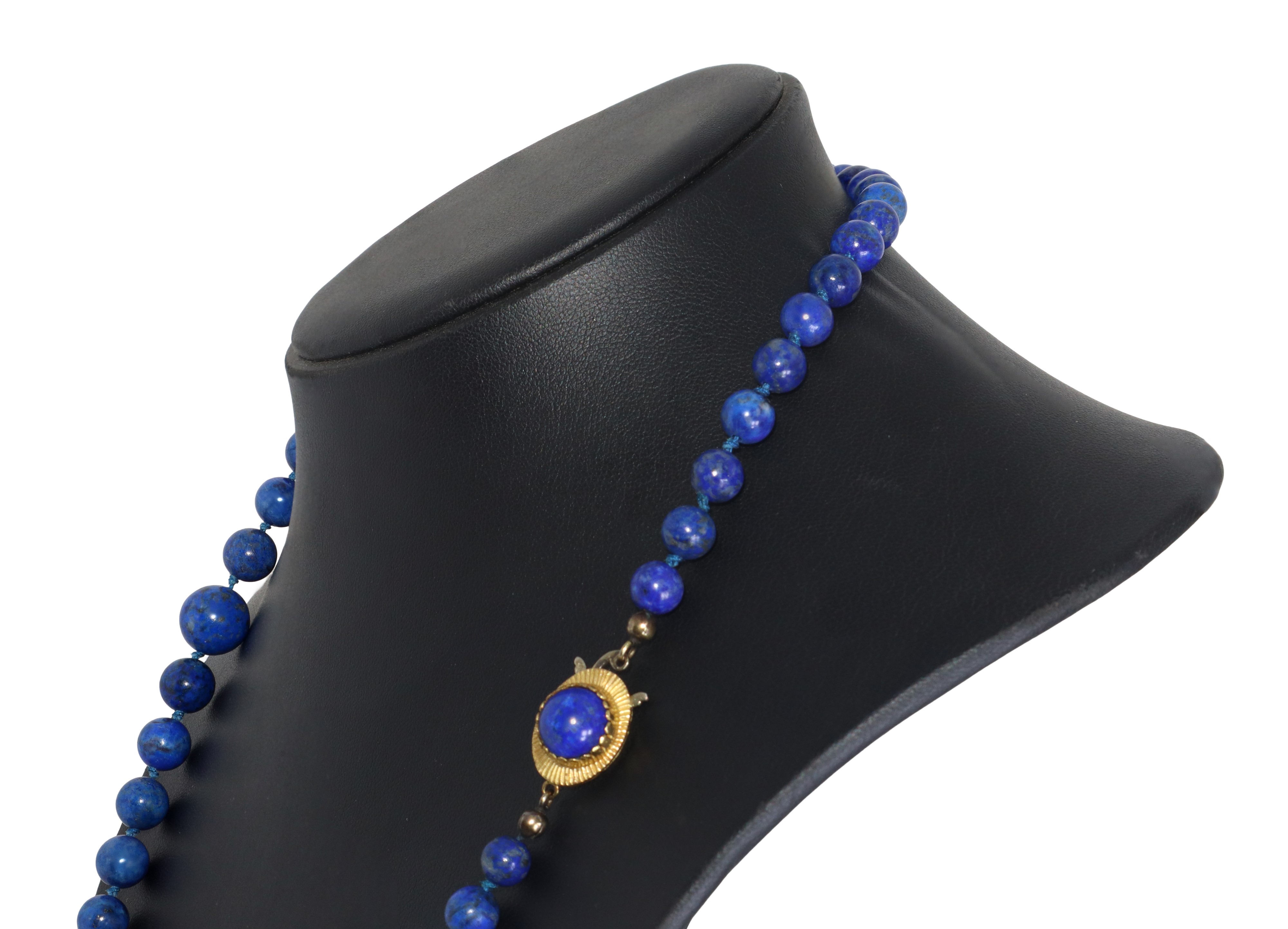 Collana in lapislazzulo con susta in oro giallo 750 e lapislazzulo centrale