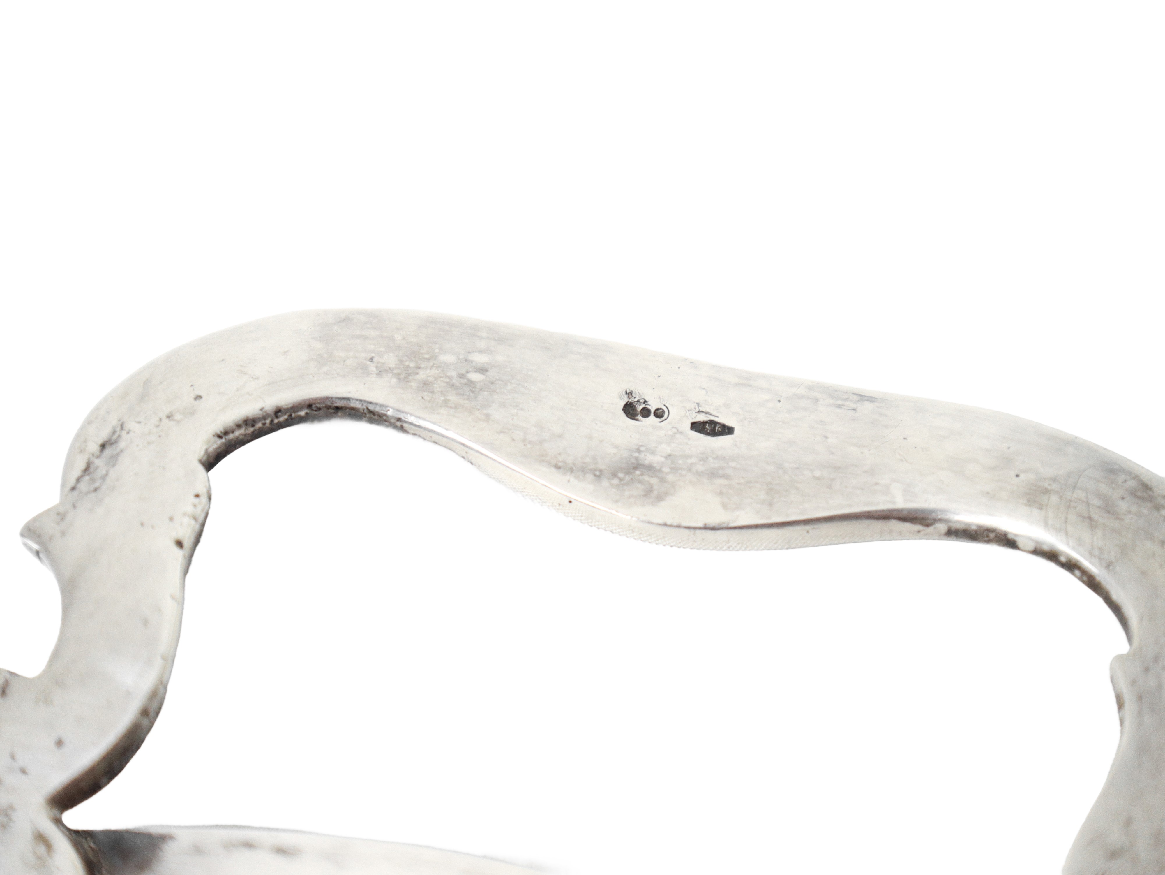 Servizio composto da caffettiera, lattiera e zuccheriera in argento con vassoio in argento 800