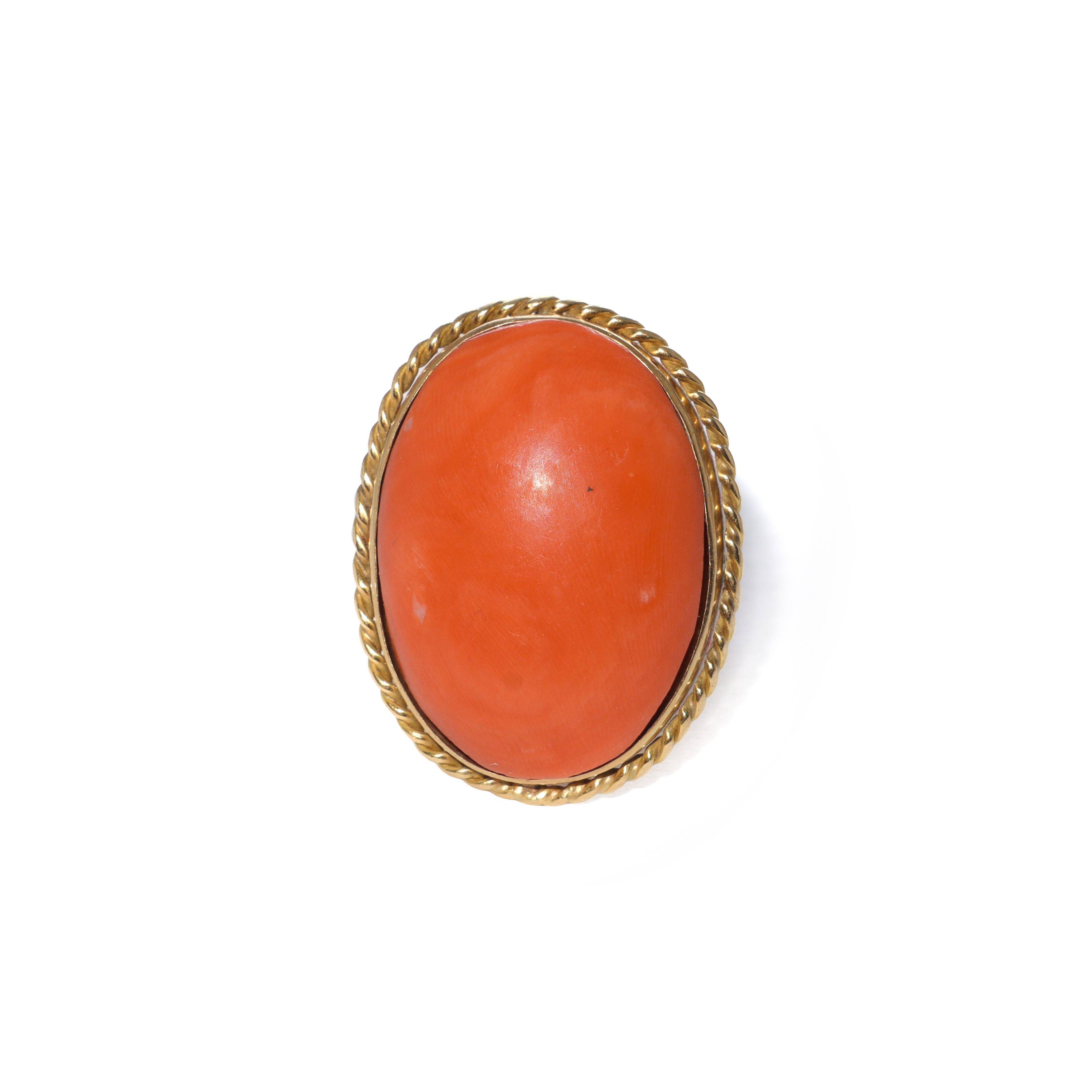 Anello in oro giallo con corallo, Gr 12,3, misura 11