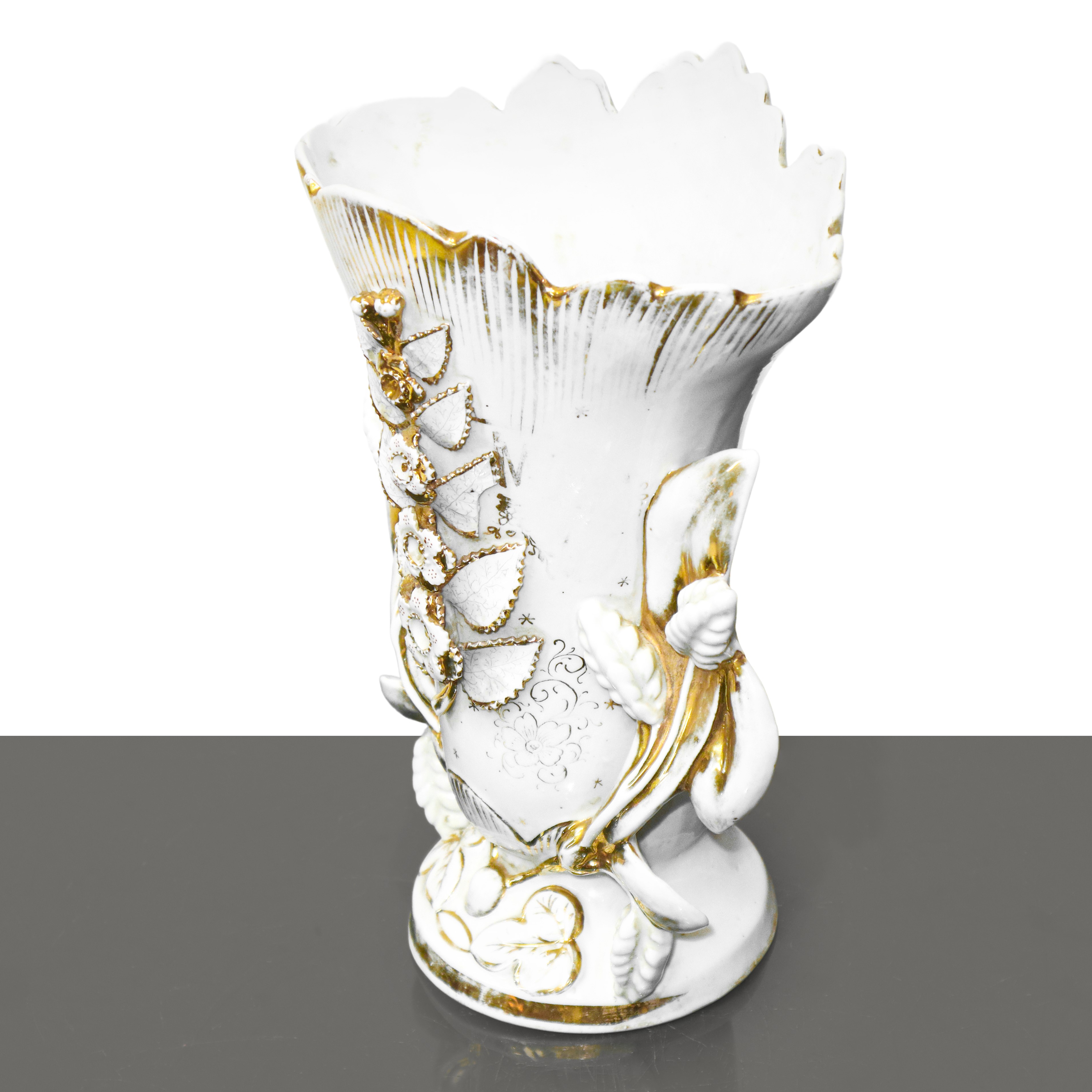 Coppia di vasi in porcellana bianca, altezza 24 cm, diametro 17,5 cm