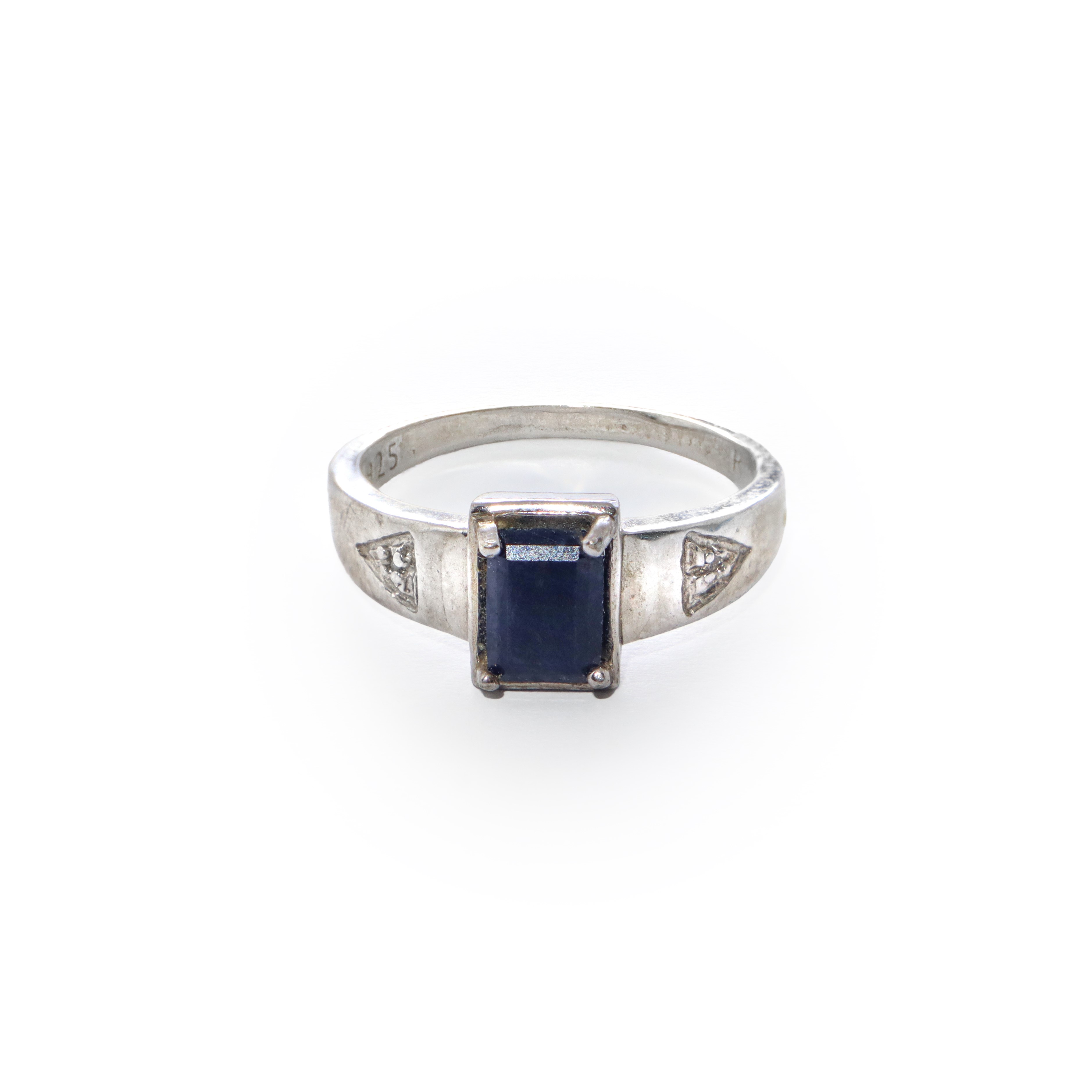 Anello in argento 925 placcato in oro 10 kt con zaffiro