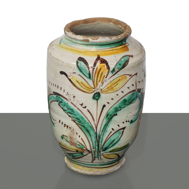 Cilindro in maiolica di Caltagirone, datata al retro