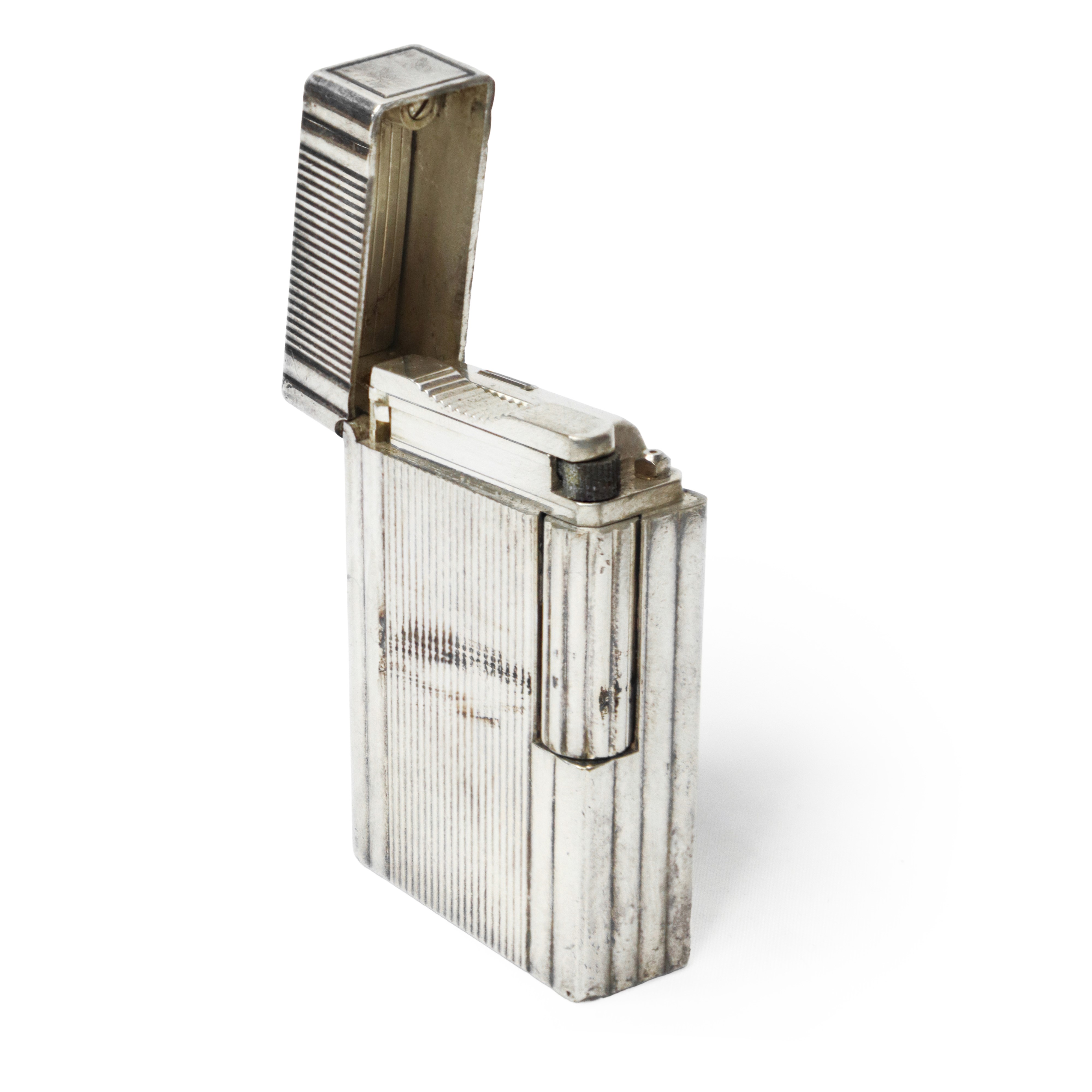 Accendino modello Vertical Lignes Briquet Gatsby placcato argento