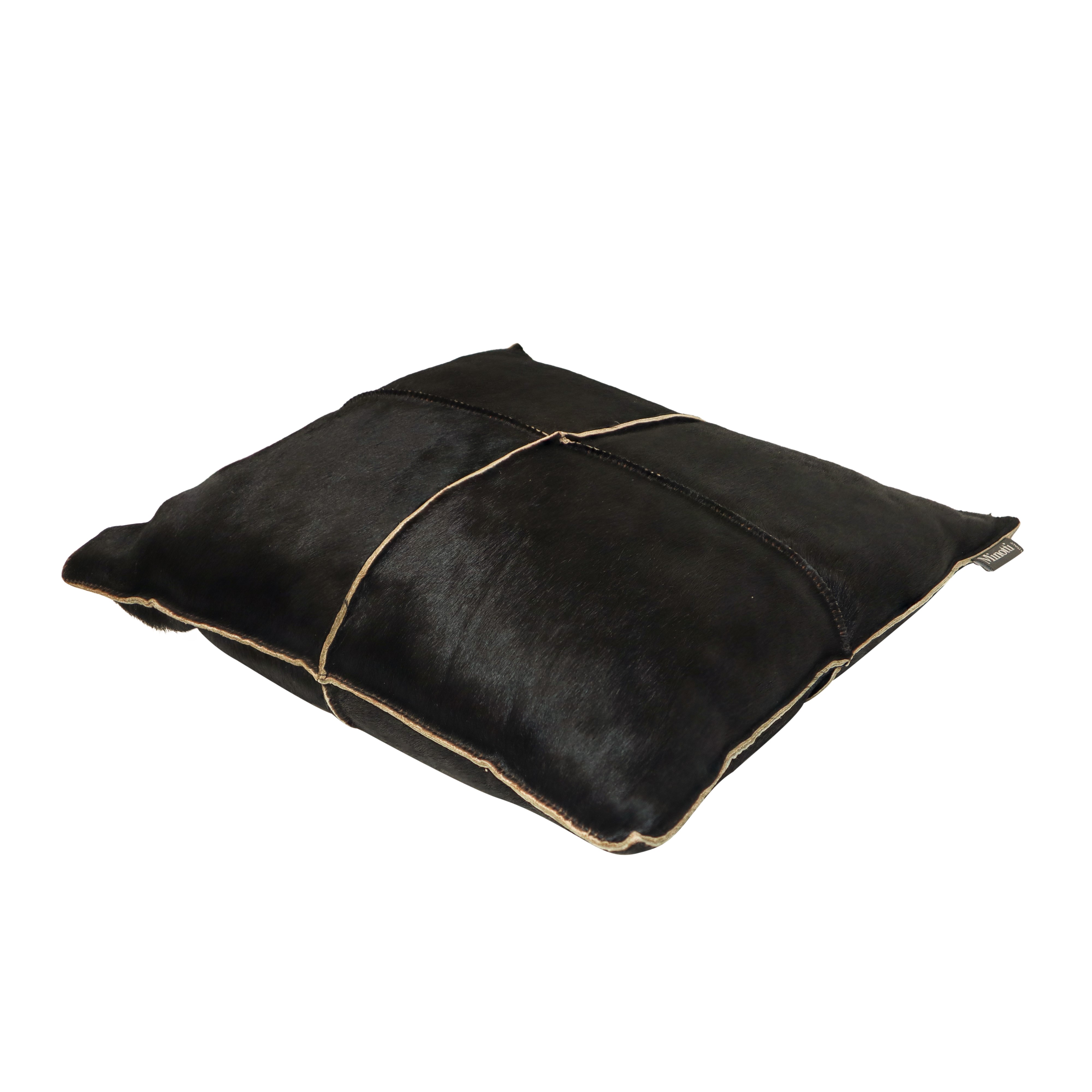 4 cuscini mod. Braque, interamente in cavallino nero