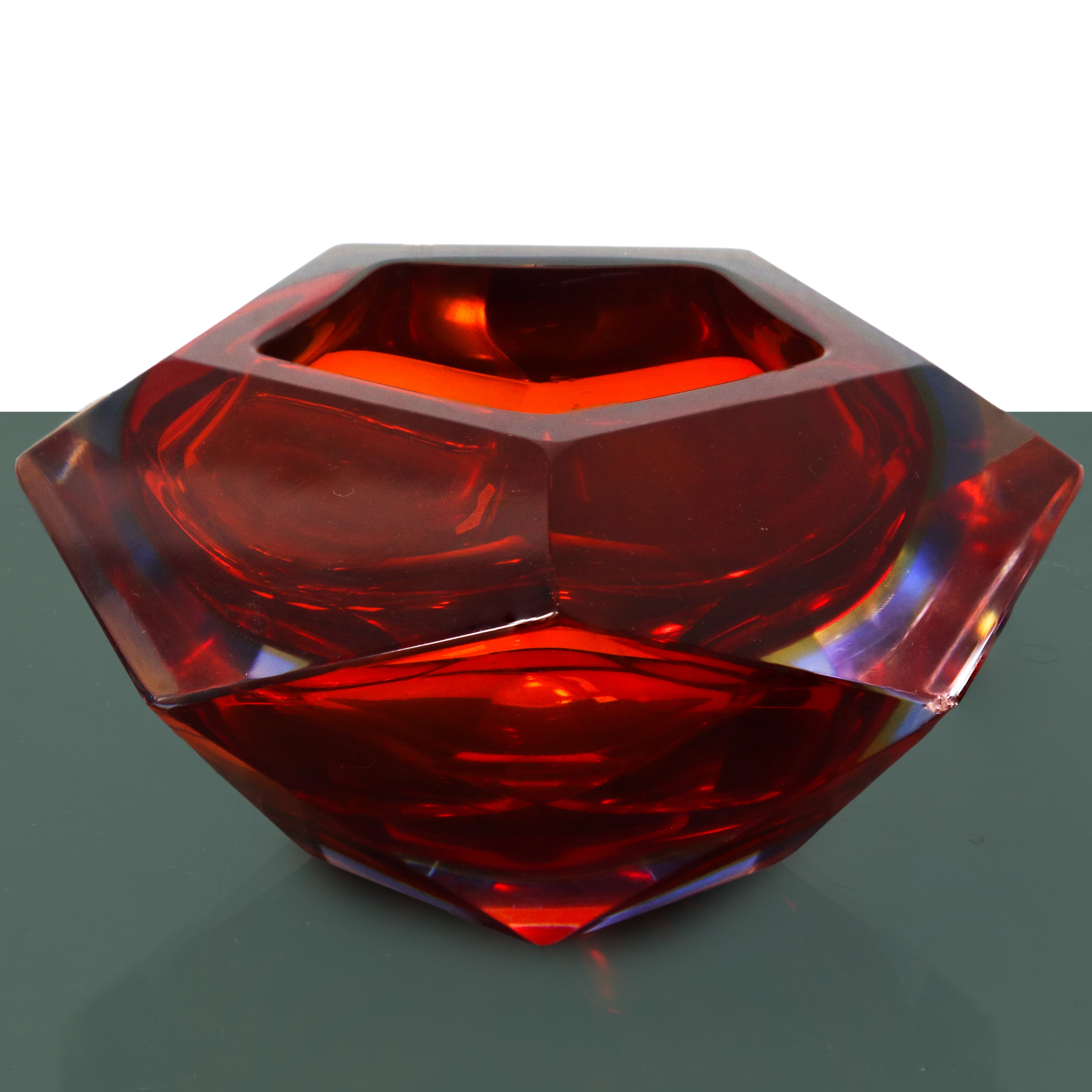 Svuotatasce in vetro rosso