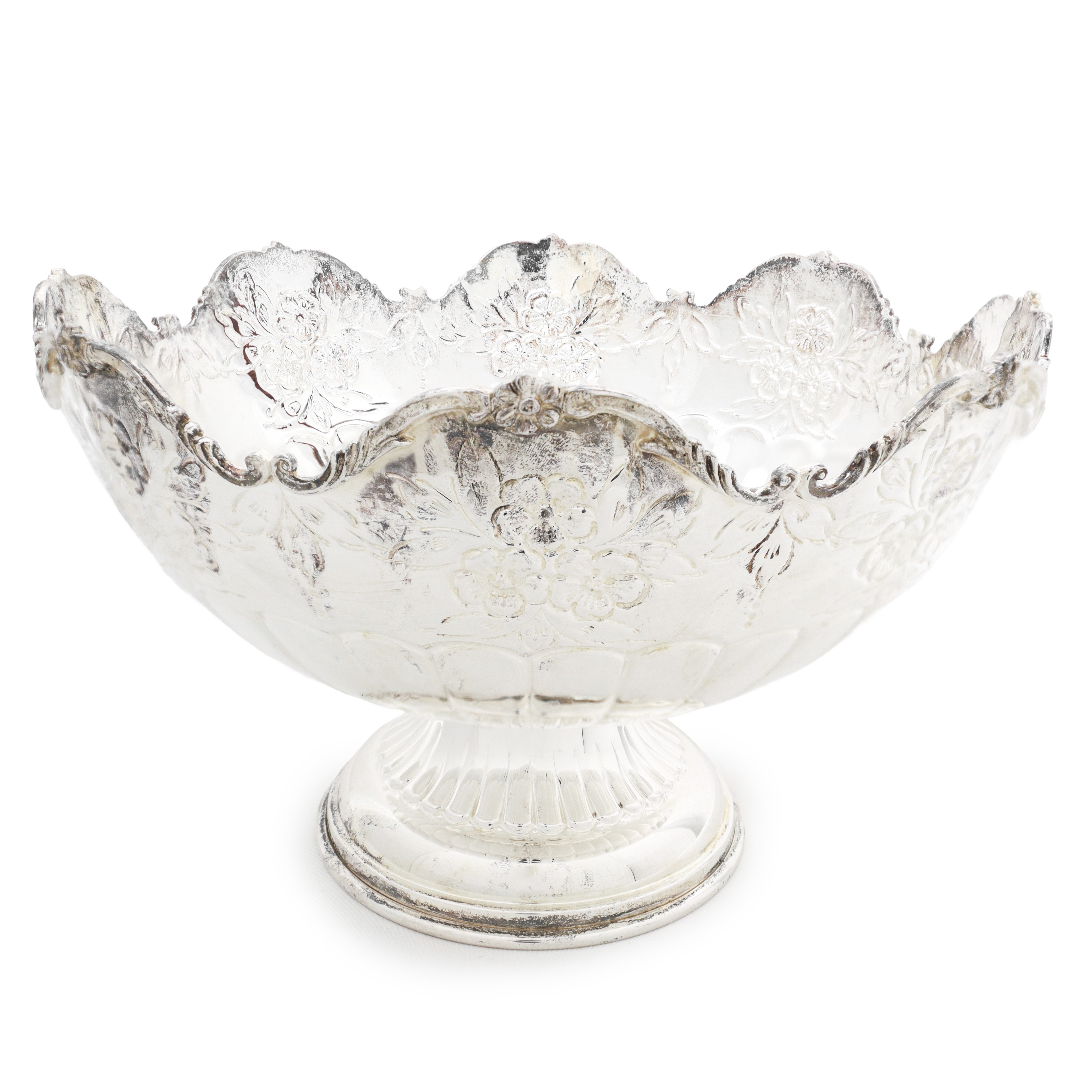 Alzata in argento 80 con decorazione di frutti a sbalzo