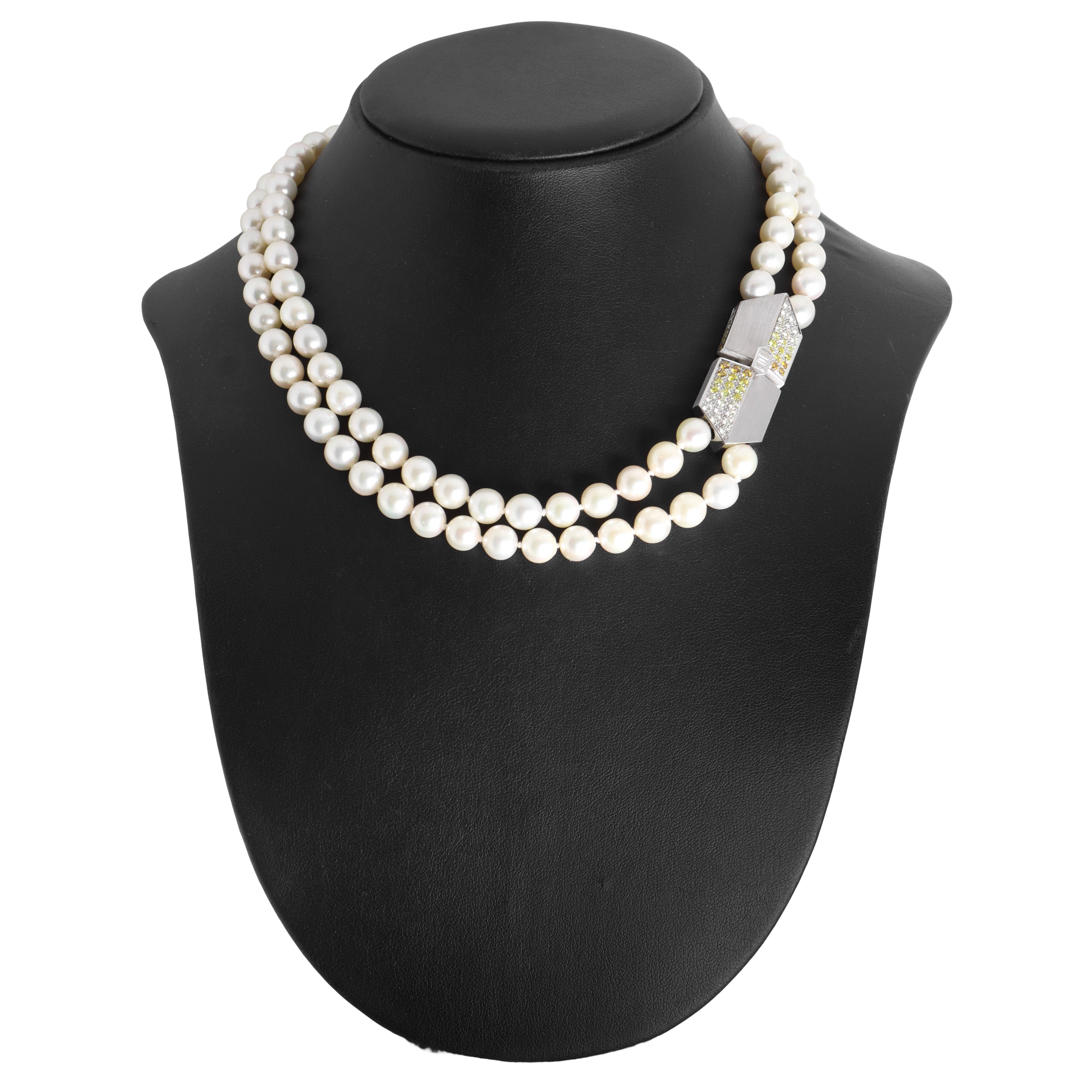 Collana a due fili di perle giapponesi con chiusura in oro bianco 750 e 55 diamanti naturaly fanc...