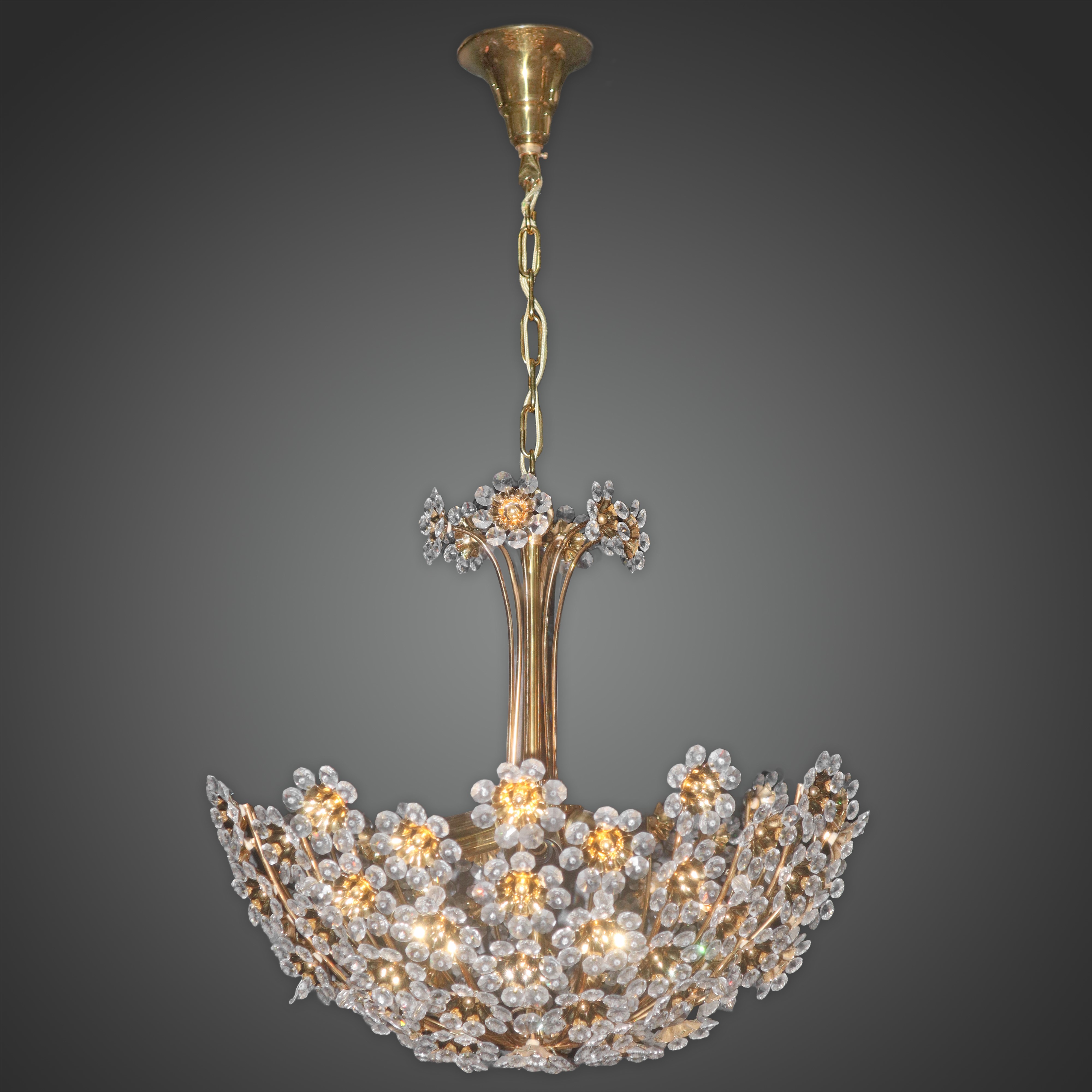 Lampadario a 6 luci in metallo dorato e decori floreali in vetro