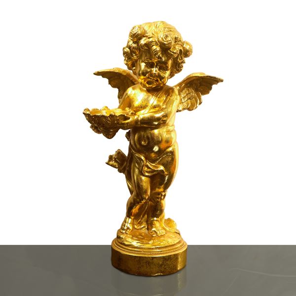 Putto dorato con cesto in mano