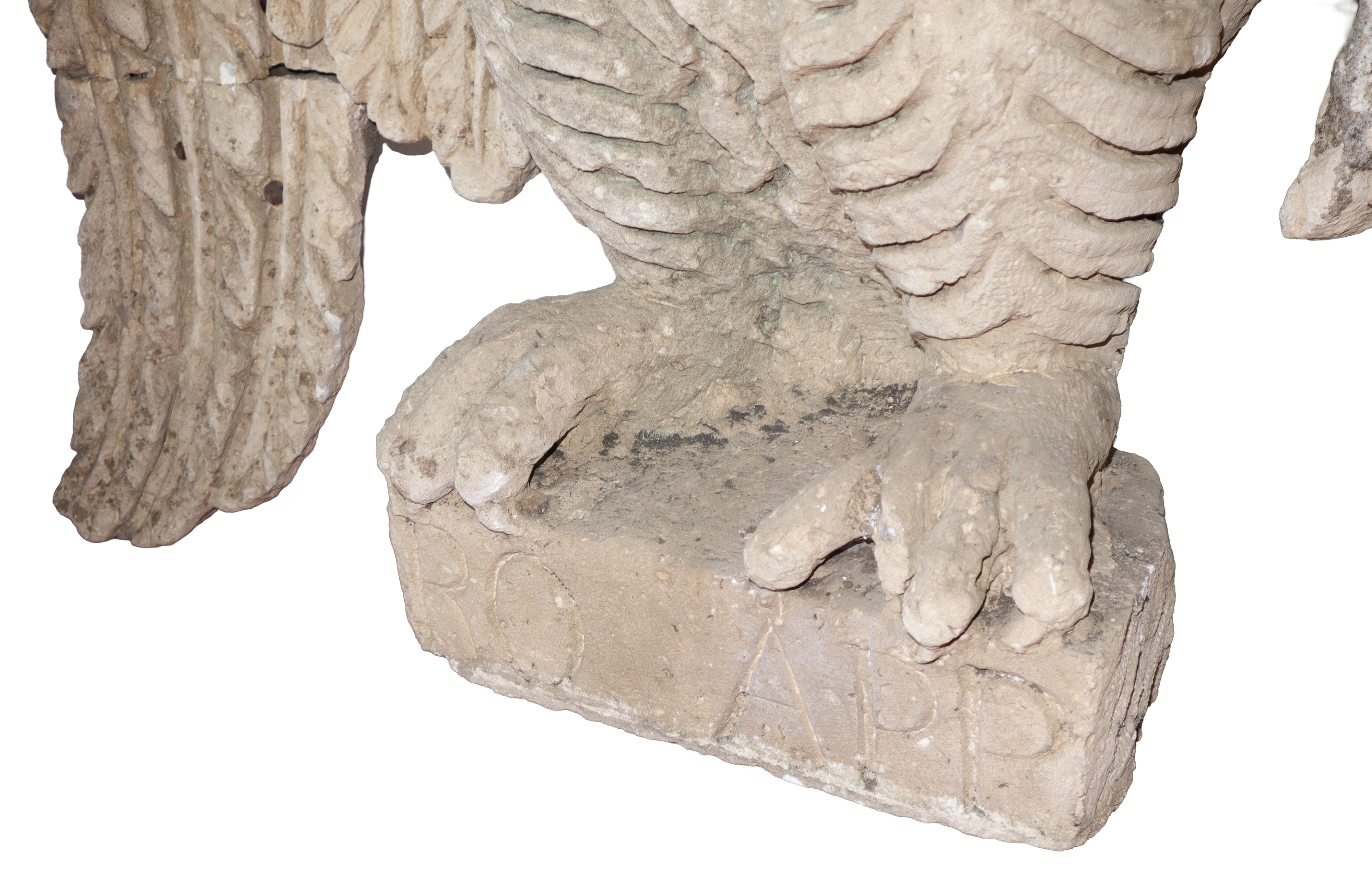 Scultura in pietra calcarea bianca, Aquila araldica (Italia centro-settentrionale, XI/XIII secolo...