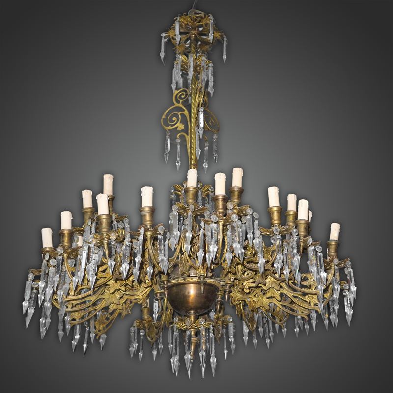 Lampadario in metallo con brindoli