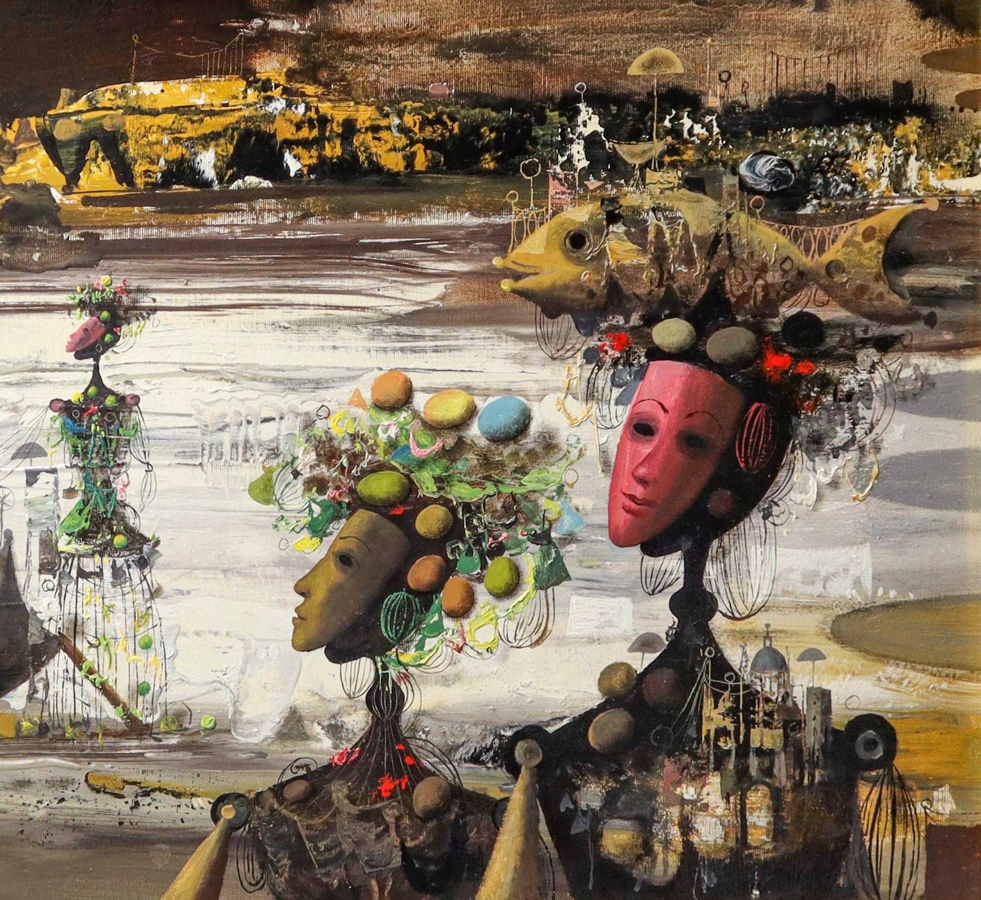 Scena surrealista con due figure in primo piano e pesci