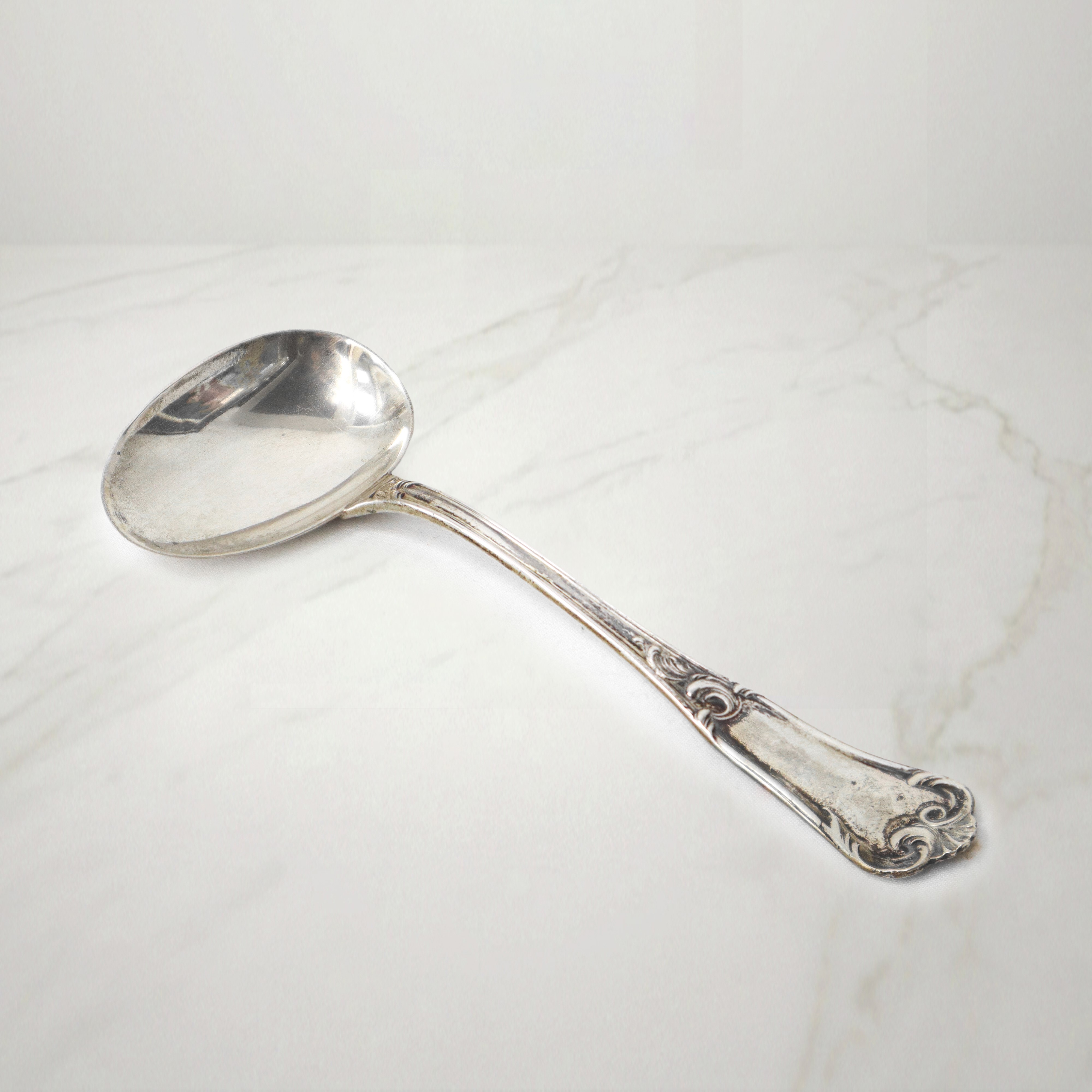 Cucchiaio da salsiera in argento 800