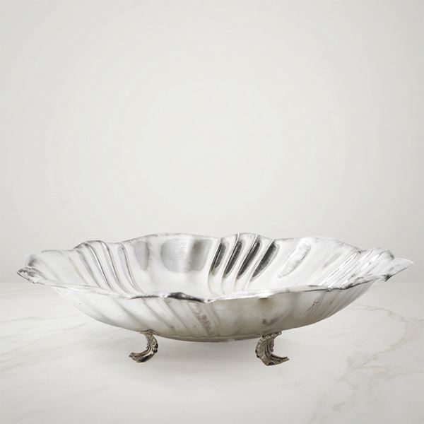 800 silver centerpiece with ribbed edge